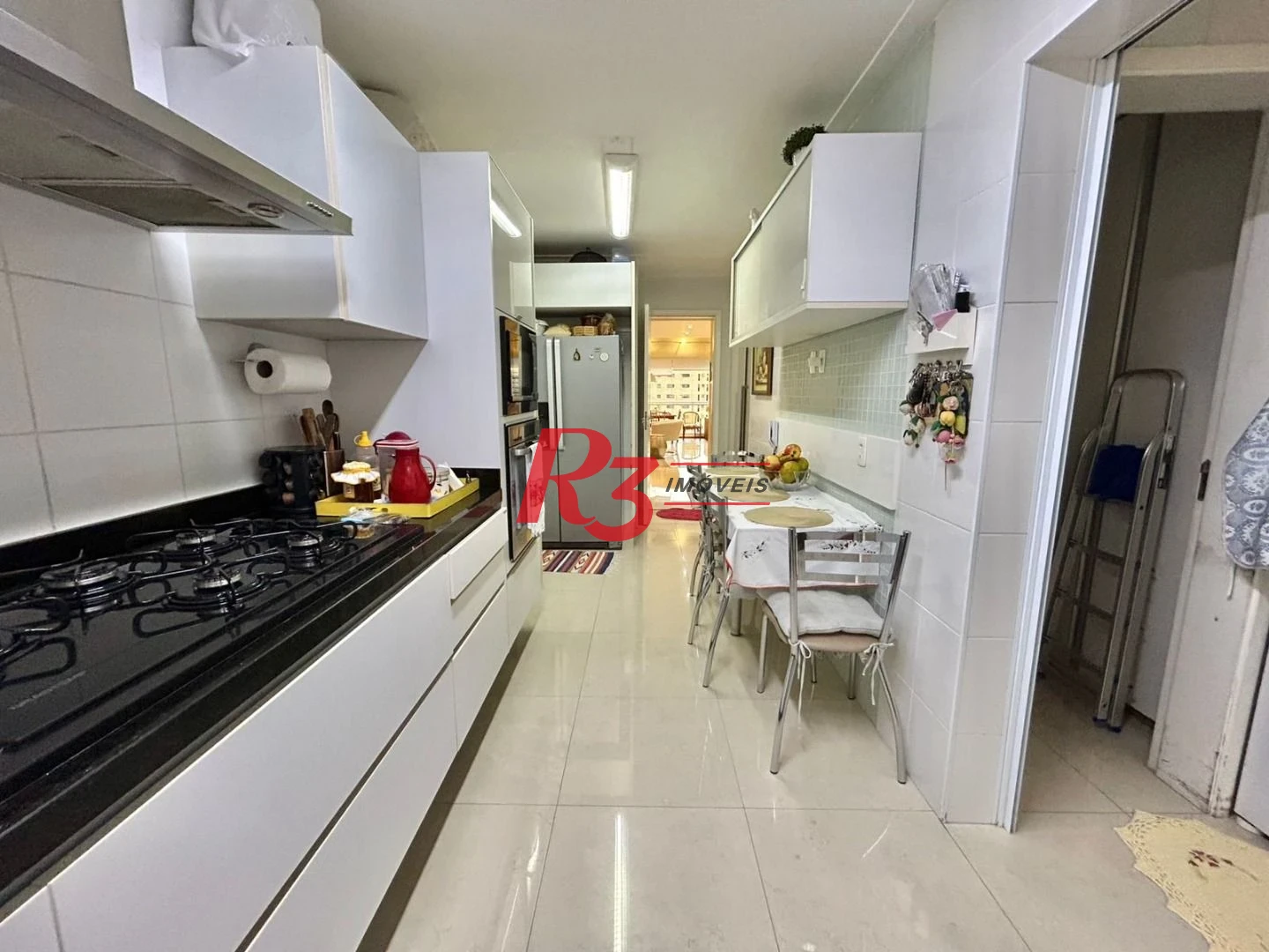 Apartamento com 3 dormitórios à venda, 181 m² por R$ 3.360.000,00 - Gonzaga - Santos/SP