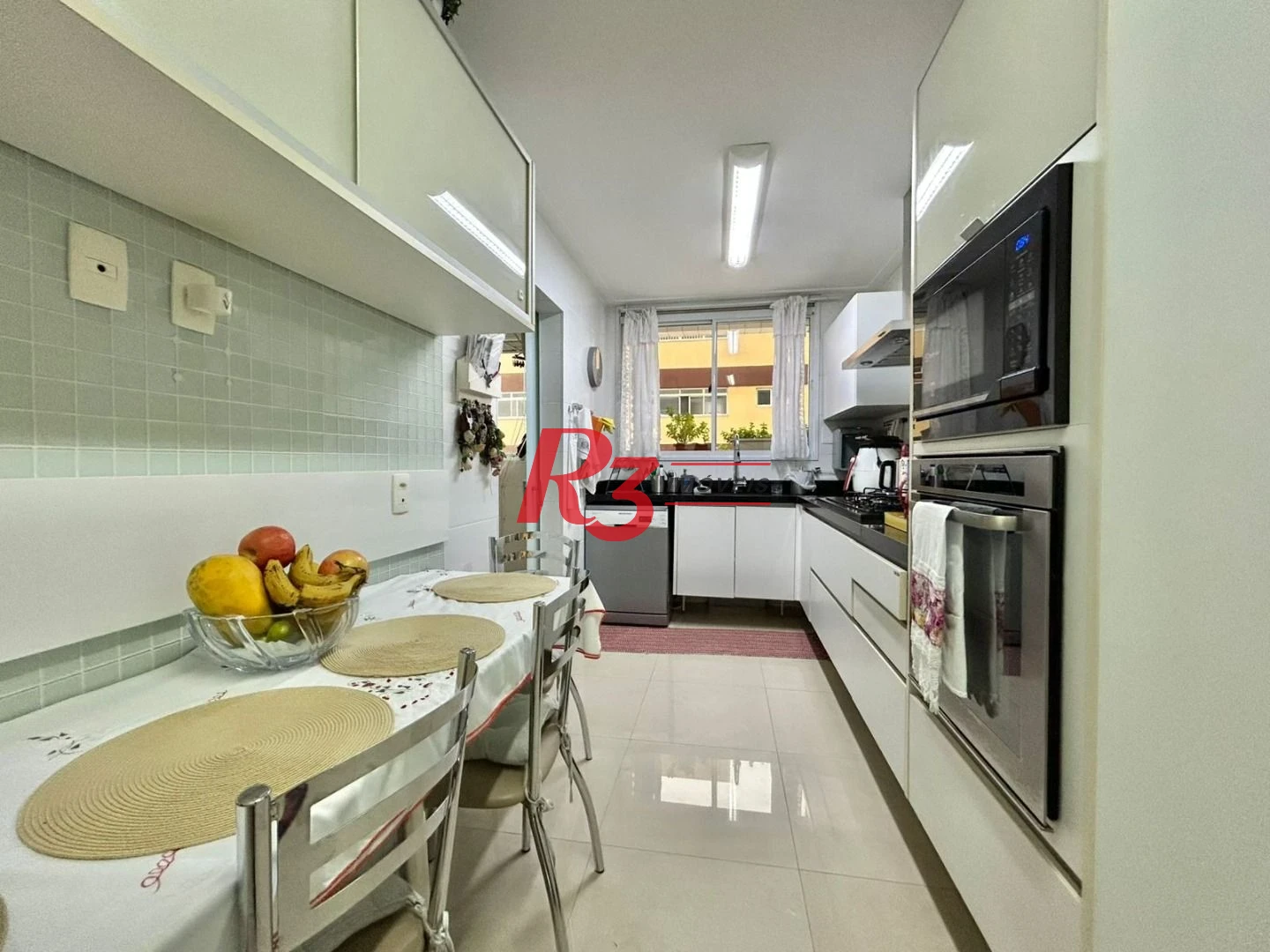 Apartamento com 3 dormitórios à venda, 181 m² por R$ 3.360.000,00 - Gonzaga - Santos/SP