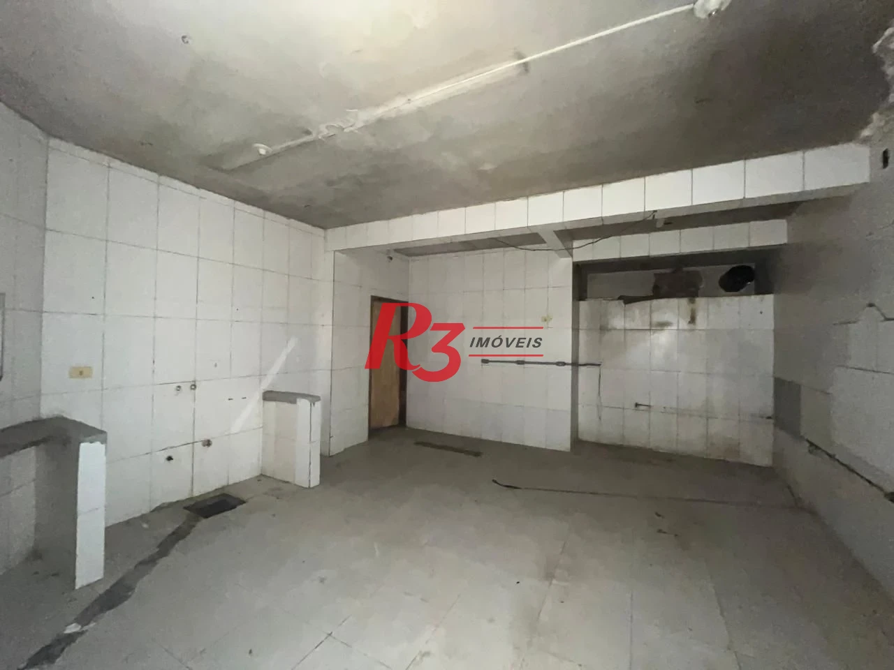 Galpão à venda, 750 m² por R$ 860.000,00 - Centro - Santos/SP
