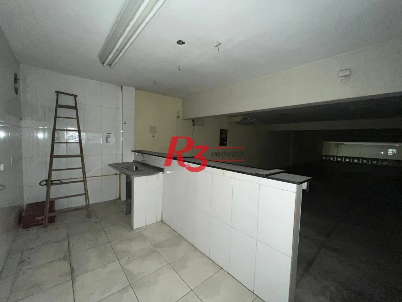 Galpão à venda, 750 m² por R$ 860.000,00 - Centro - Santos/SP