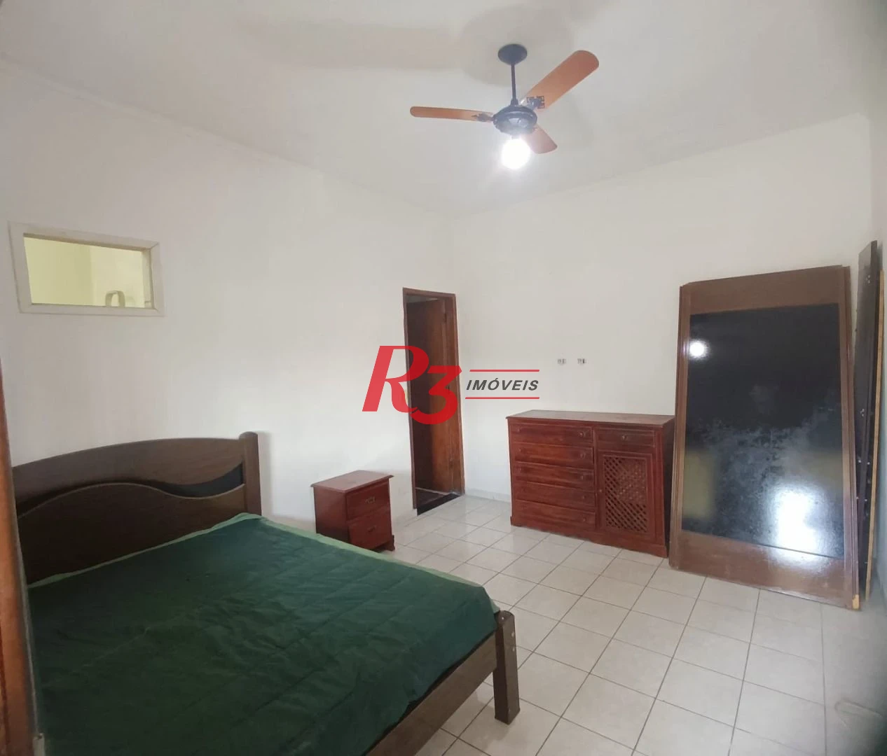 Sobrado com 3 dormitórios à venda, 135 m² por R$ 300.000,00 - Bom Retiro - Santos/SP