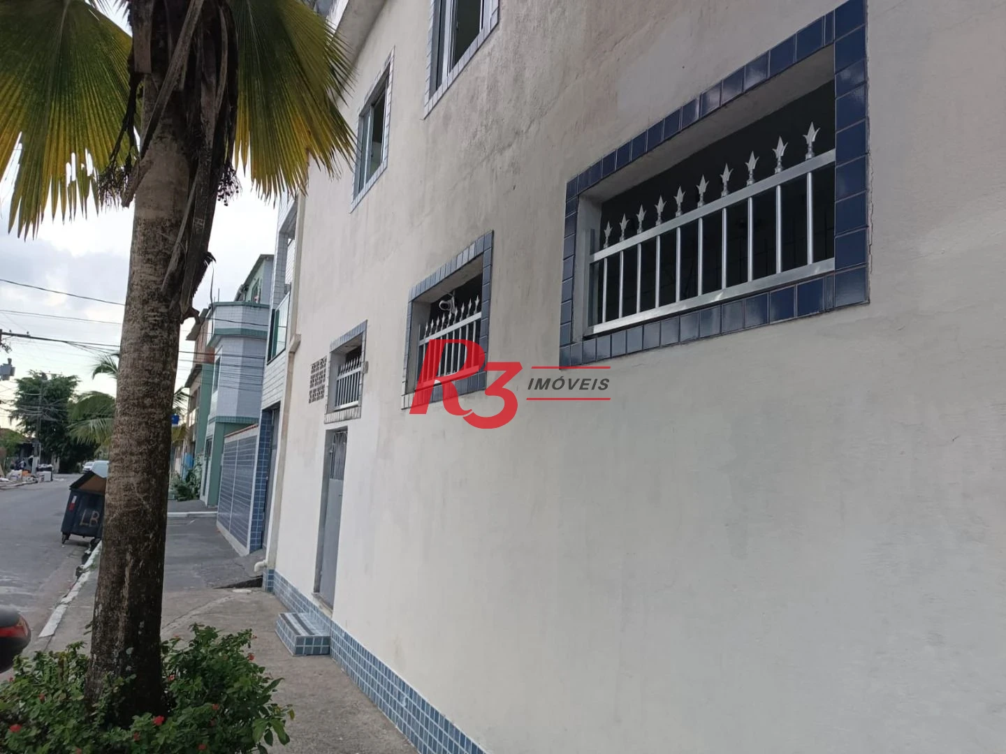 Sobrado com 3 dormitórios à venda, 135 m² por R$ 300.000,00 - Bom Retiro - Santos/SP