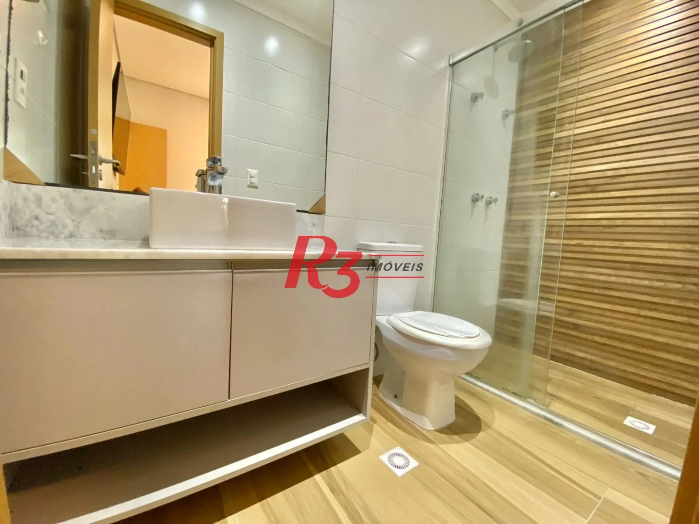 Apartamento com 2 dormitórios à venda, 66 m² por R$ 1.150.000,00 - Boqueirão - Santos/SP
