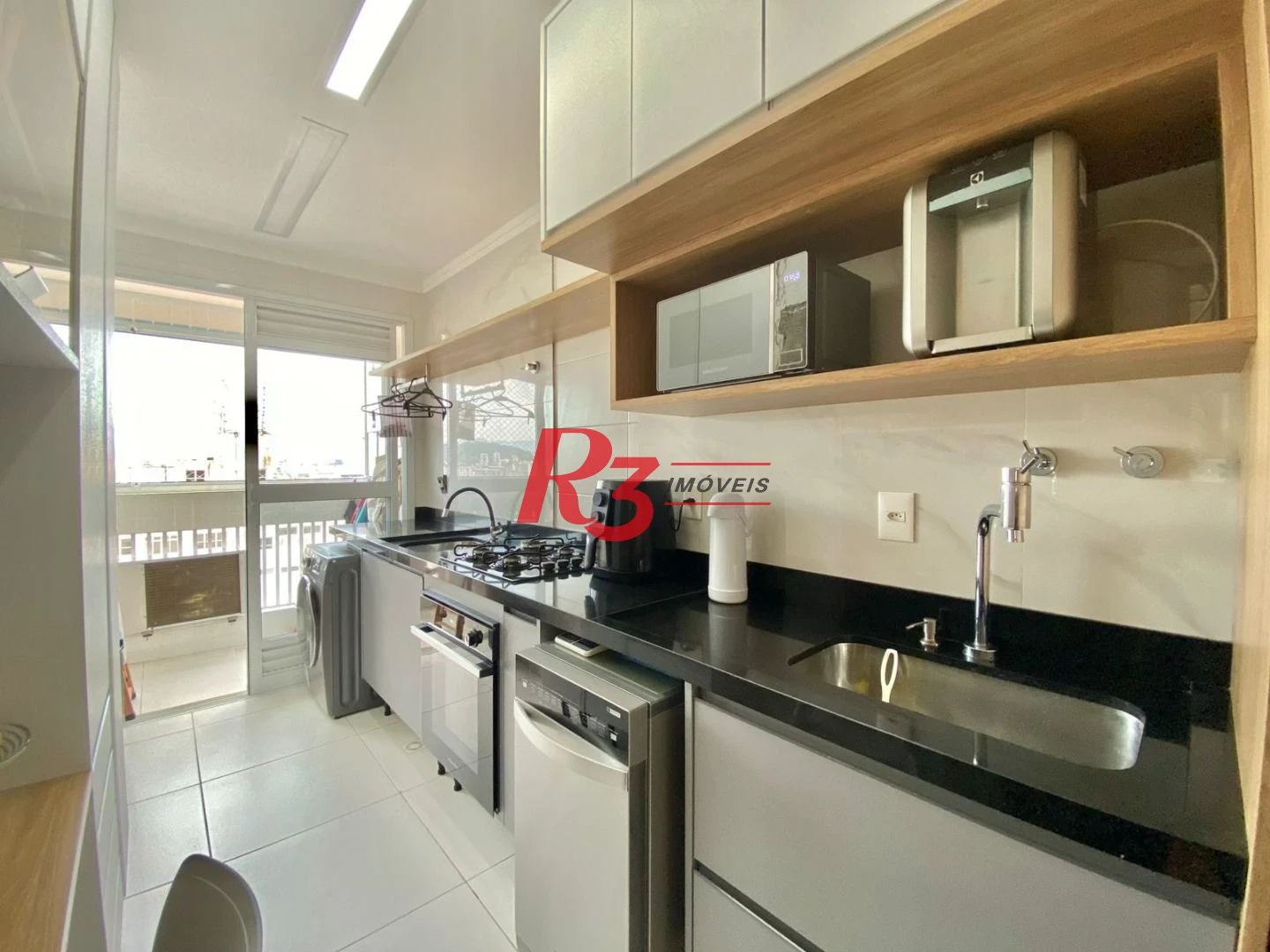 Apartamento com 2 dormitórios à venda, 66 m² por R$ 1.150.000,00 - Boqueirão - Santos/SP