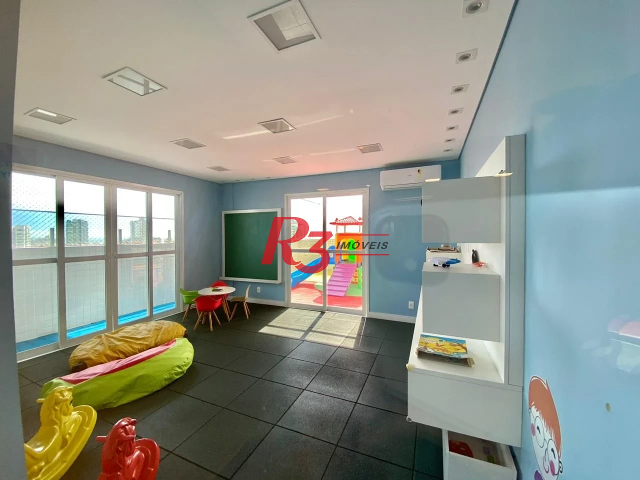 Apartamento com 2 dormitórios à venda, 66 m² por R$ 1.150.000,00 - Boqueirão - Santos/SP