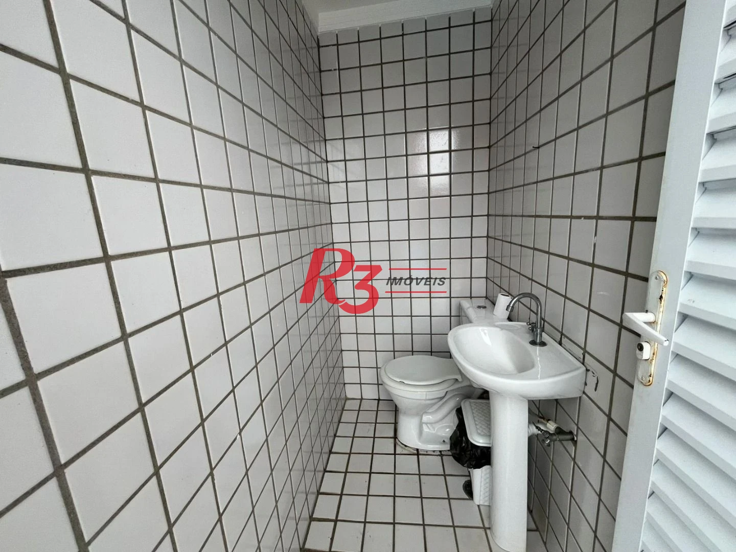 Apartamento com 3 dormitórios à venda, 82 m² por R$ 500.000,00 - Jardim Tejereba - Guarujá/SP