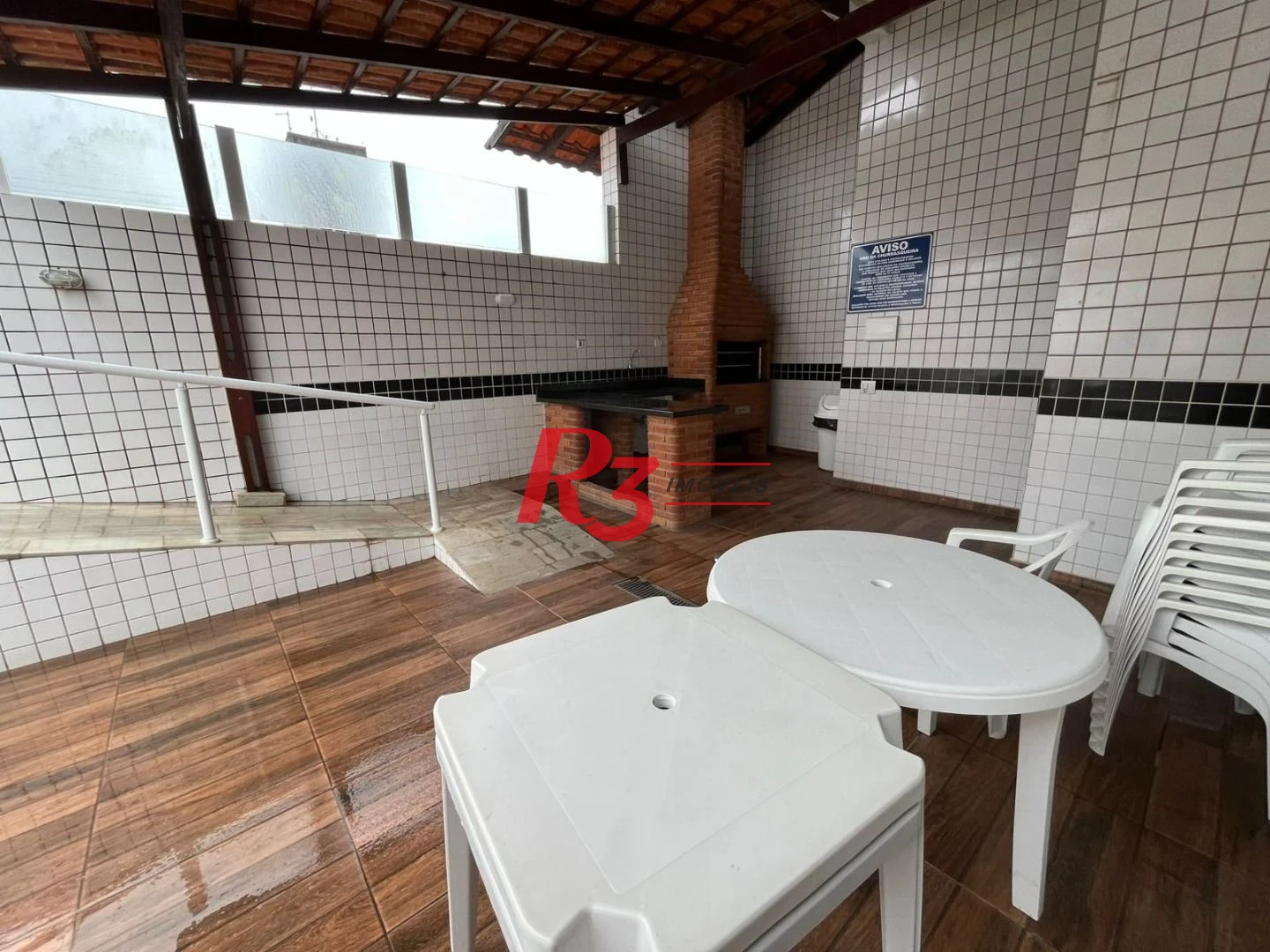 Apartamento com 3 dormitórios à venda, 82 m² por R$ 500.000,00 - Jardim Tejereba - Guarujá/SP