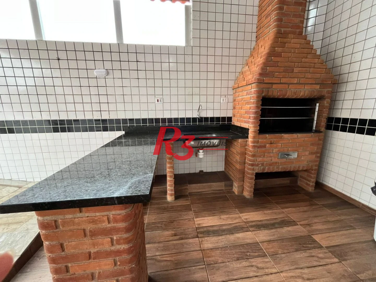 Apartamento com 3 dormitórios à venda, 82 m² por R$ 500.000,00 - Jardim Tejereba - Guarujá/SP
