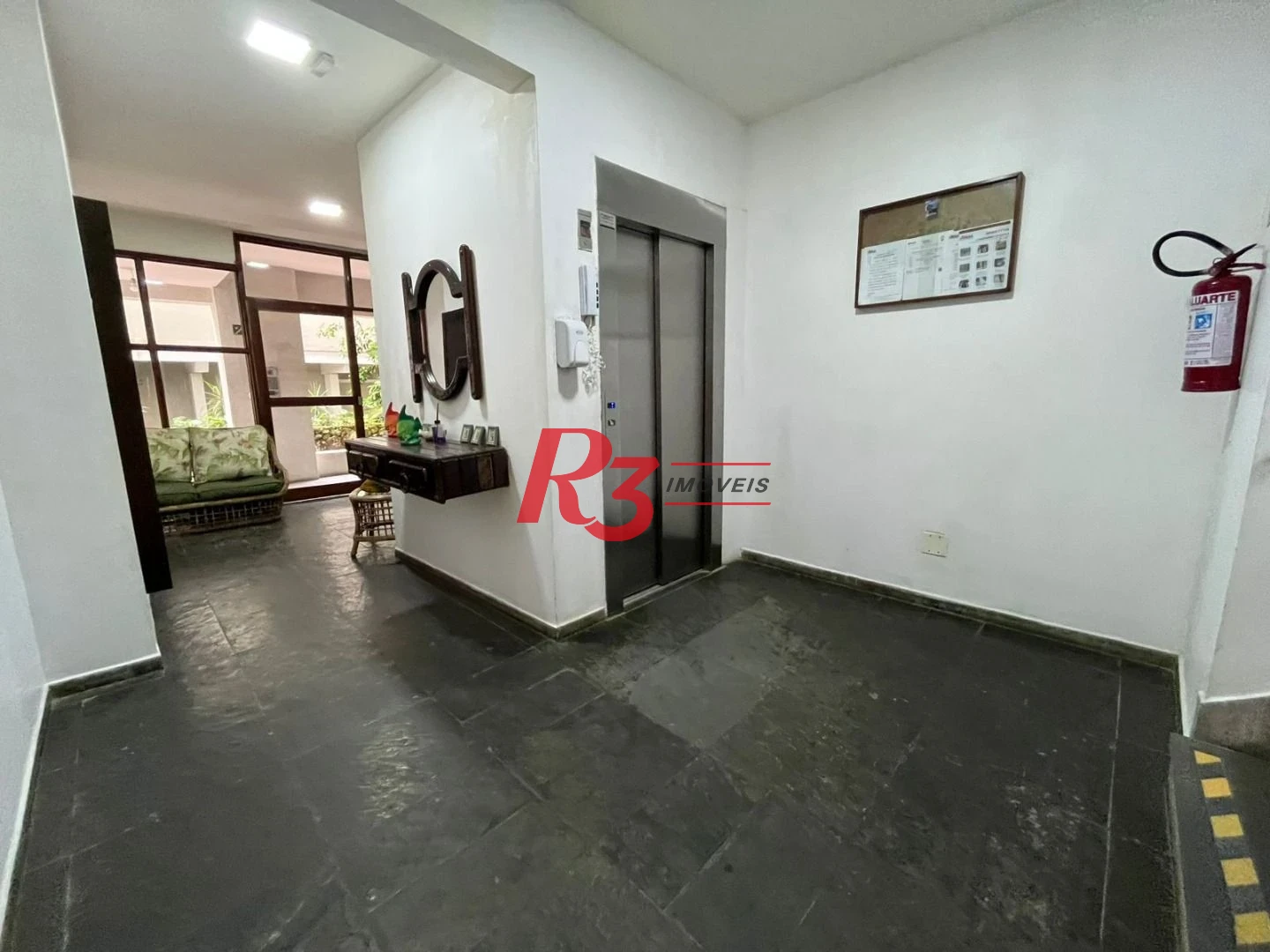 Apartamento com 3 dormitórios à venda, 82 m² por R$ 500.000,00 - Jardim Tejereba - Guarujá/SP
