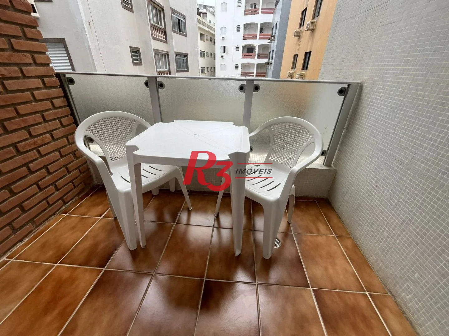 Apartamento com 3 dormitórios à venda, 82 m² por R$ 500.000,00 - Jardim Tejereba - Guarujá/SP
