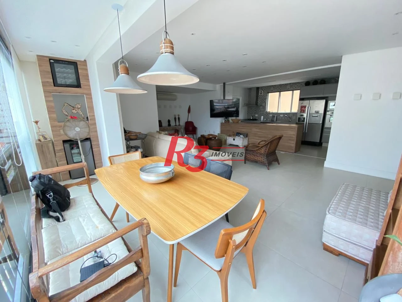 Apartamento com 3 dormitórios à venda, 138 m² por R$ 1.810.000,00 - Gonzaga - Santos/SP