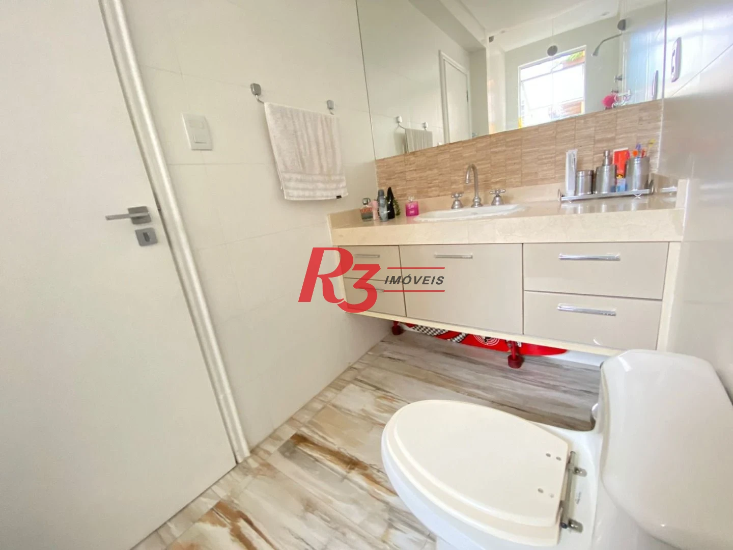 Apartamento com 3 dormitórios à venda, 138 m² por R$ 1.810.000,00 - Gonzaga - Santos/SP
