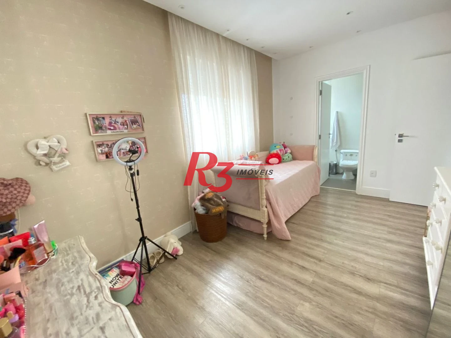 Apartamento com 3 dormitórios à venda, 138 m² por R$ 1.810.000,00 - Gonzaga - Santos/SP