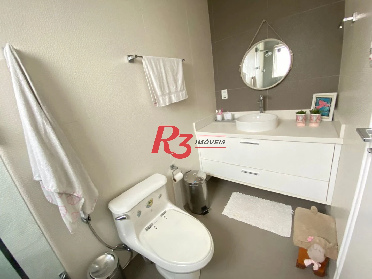 Apartamento com 3 dormitórios à venda, 138 m² por R$ 1.810.000,00 - Gonzaga - Santos/SP