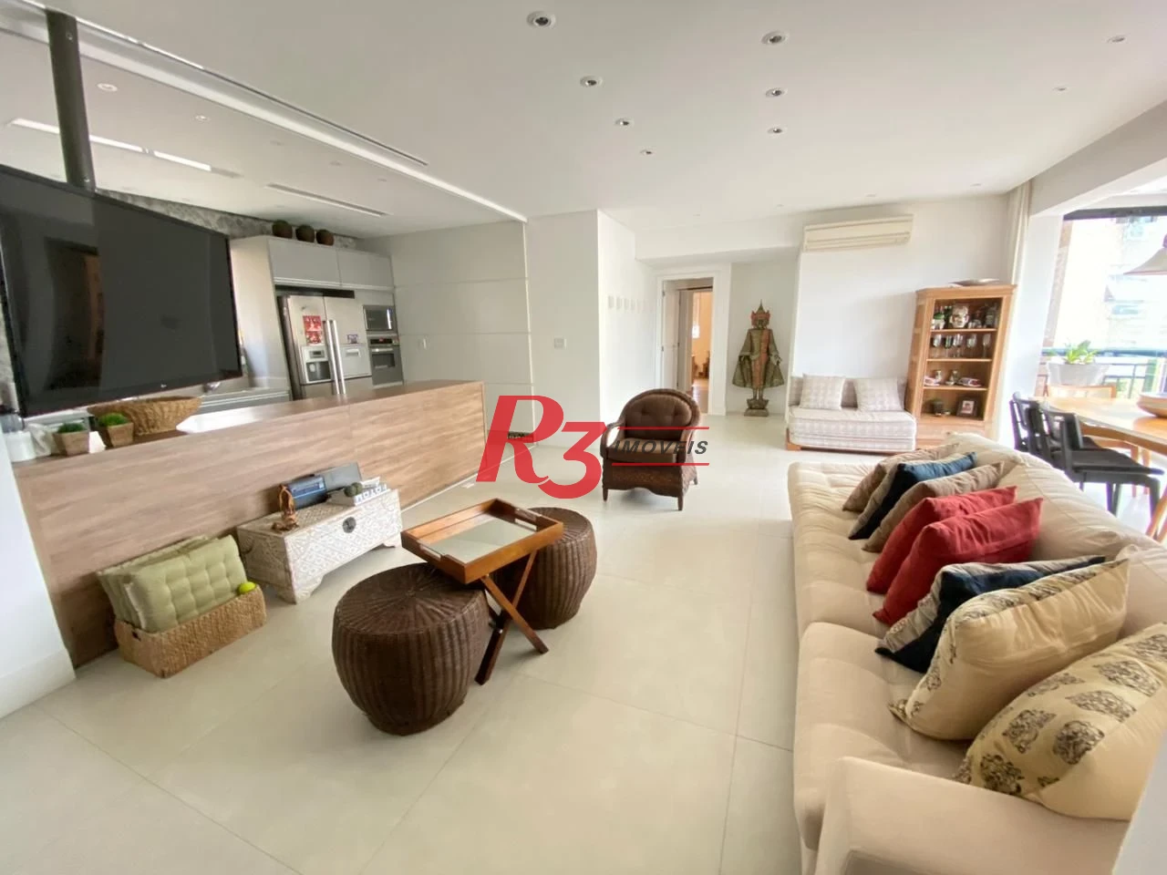 Apartamento com 3 dormitórios à venda, 138 m² por R$ 1.810.000,00 - Gonzaga - Santos/SP