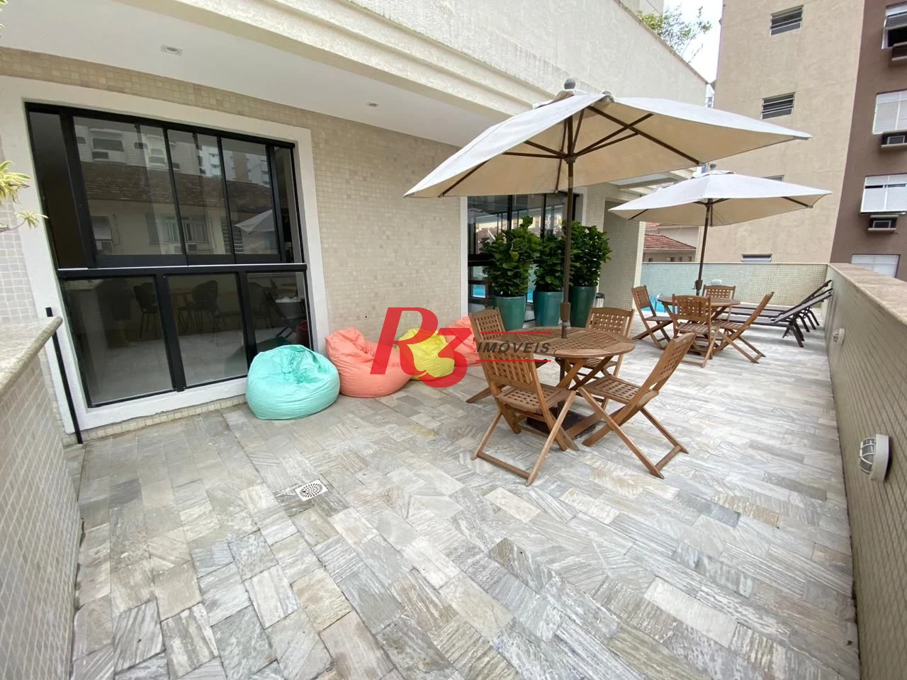 Apartamento com 3 dormitórios à venda, 138 m² por R$ 1.810.000,00 - Gonzaga - Santos/SP