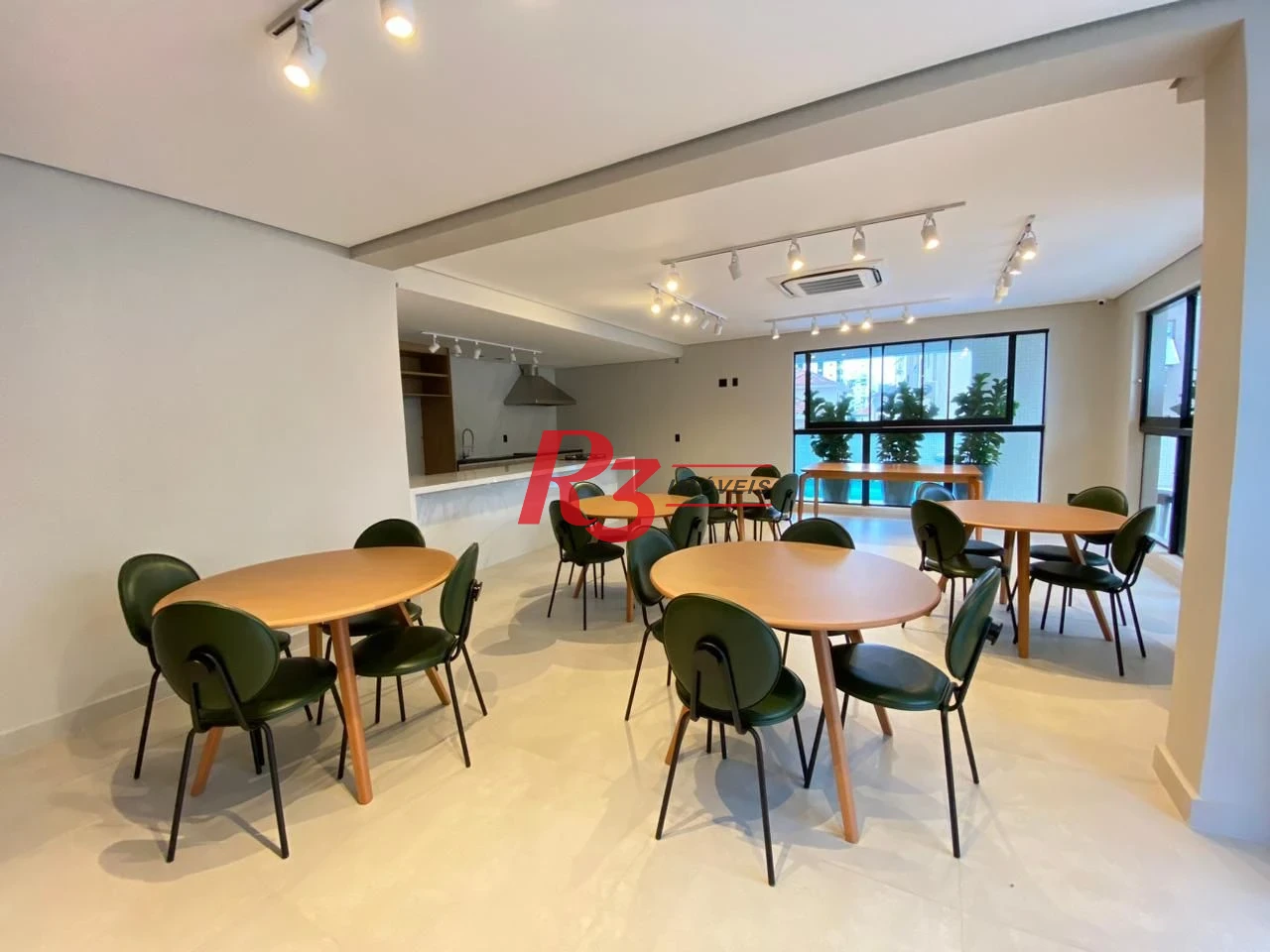 Apartamento com 3 dormitórios à venda, 138 m² por R$ 1.810.000,00 - Gonzaga - Santos/SP