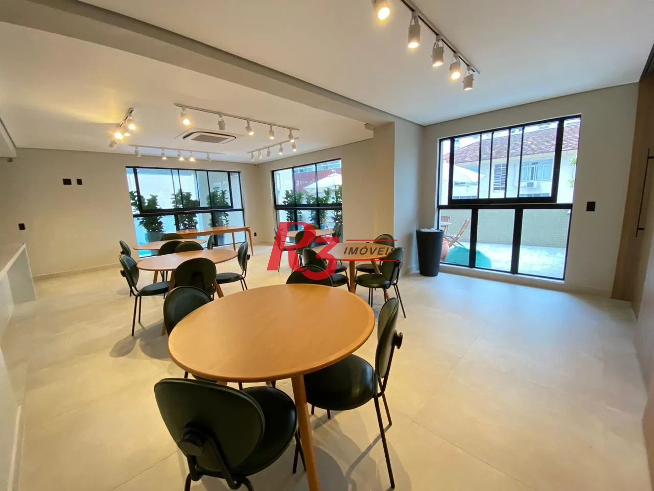 Apartamento com 3 dormitórios à venda, 138 m² por R$ 1.810.000,00 - Gonzaga - Santos/SP