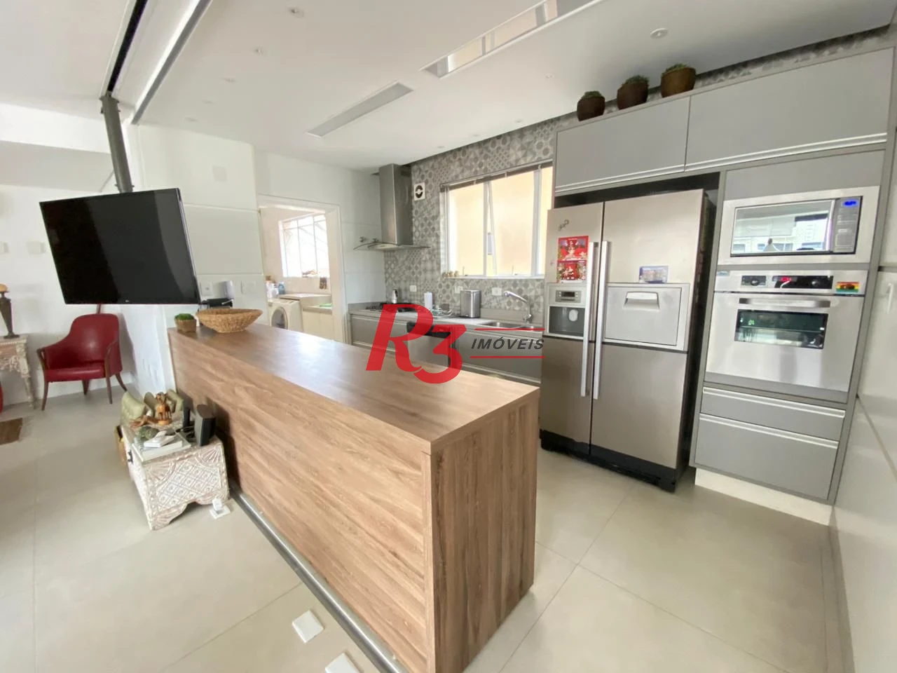 Apartamento com 3 dormitórios à venda, 138 m² por R$ 1.810.000,00 - Gonzaga - Santos/SP