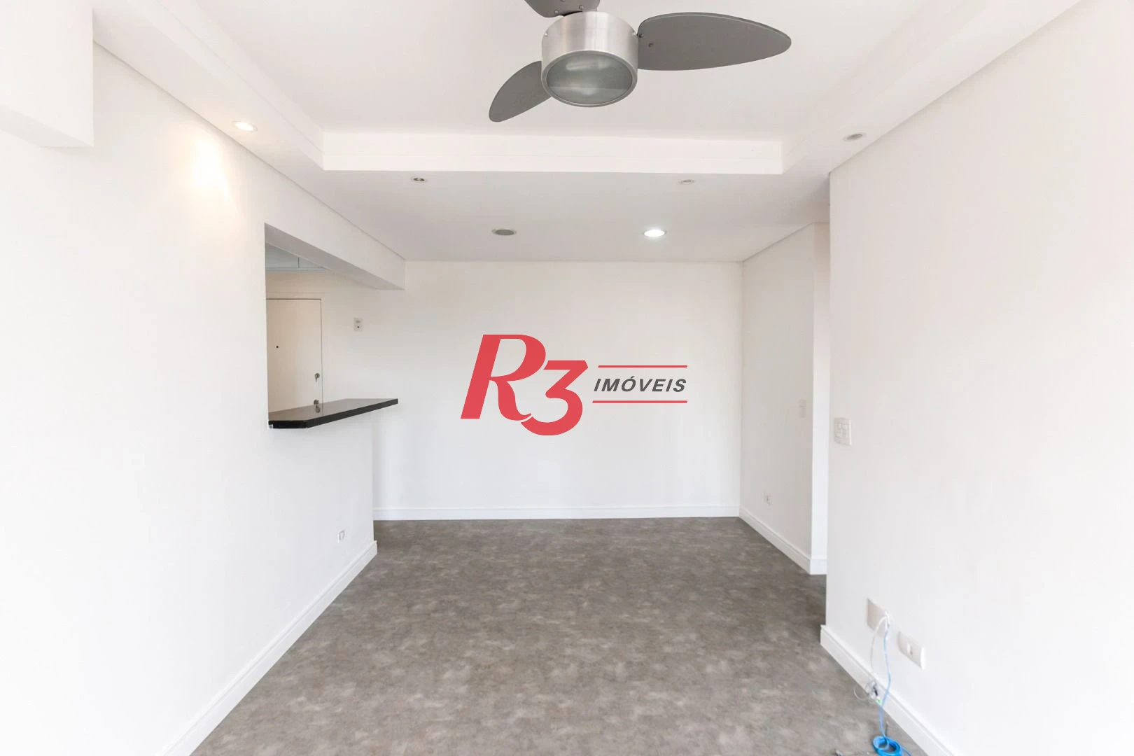 Apartamento com 2 dormitórios à venda, 69 m² - Encruzilhada - Santos/SP