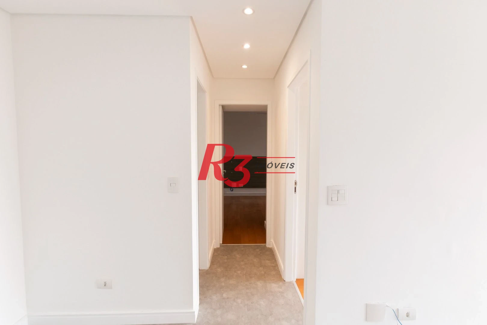 Apartamento com 2 dormitórios à venda, 69 m² - Encruzilhada - Santos/SP