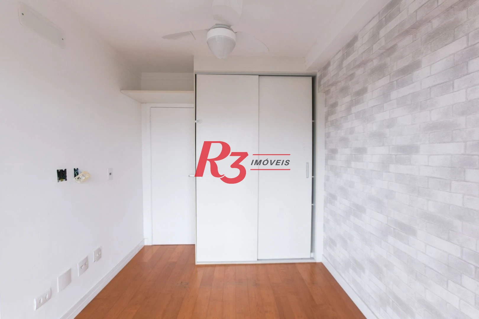 Apartamento com 2 dormitórios à venda, 69 m² - Encruzilhada - Santos/SP