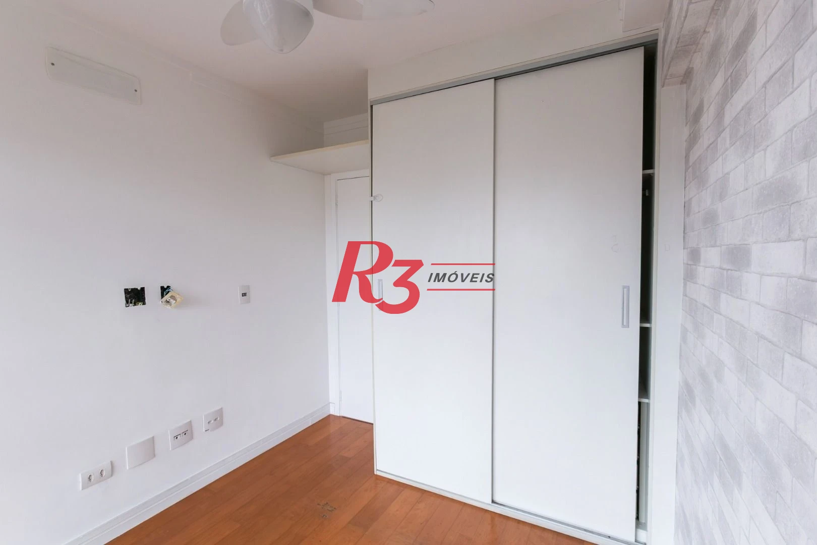 Apartamento com 2 dormitórios à venda, 69 m² - Encruzilhada - Santos/SP