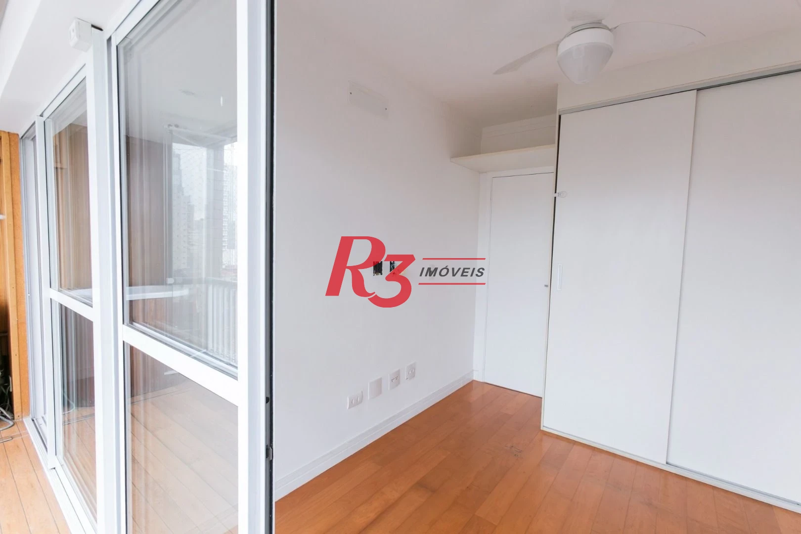 Apartamento com 2 dormitórios à venda, 69 m² - Encruzilhada - Santos/SP