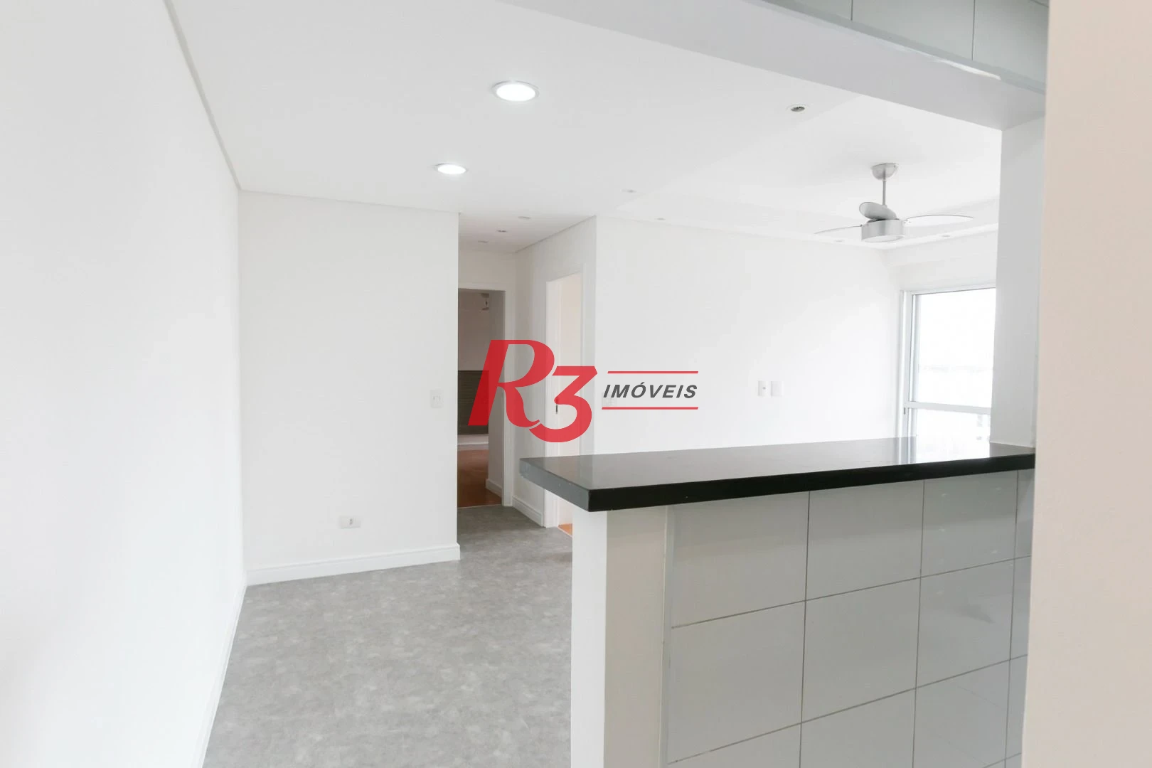 Apartamento com 2 dormitórios à venda, 69 m² - Encruzilhada - Santos/SP