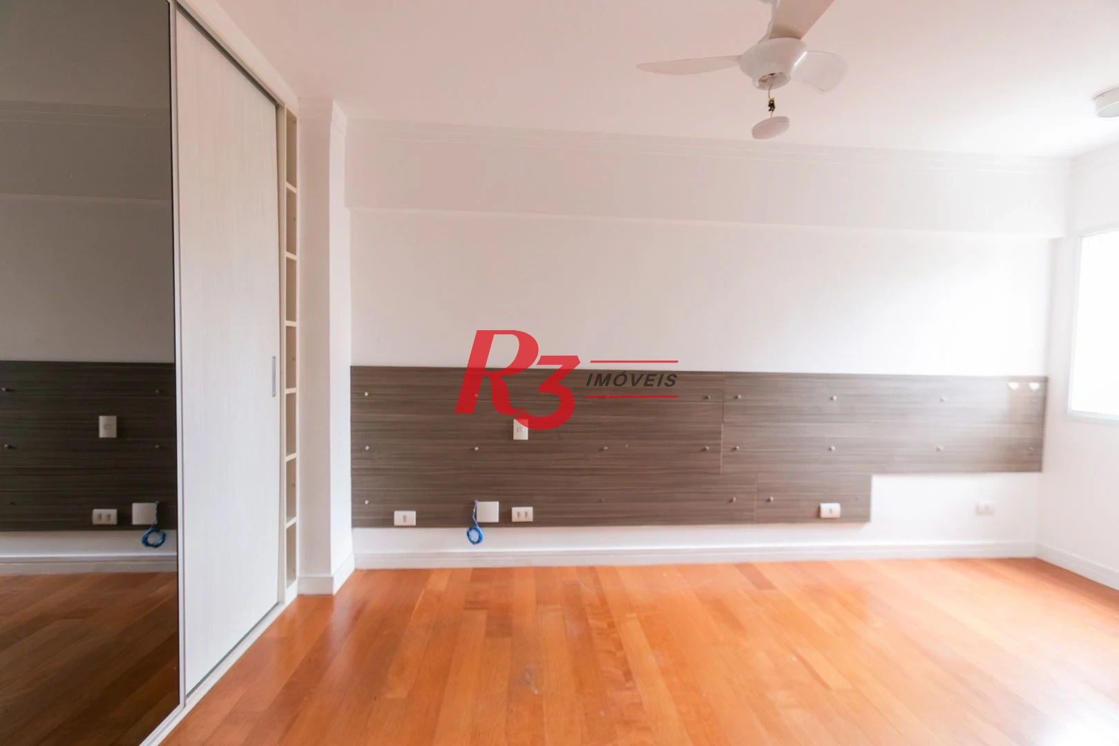 Apartamento com 2 dormitórios à venda, 69 m² - Encruzilhada - Santos/SP