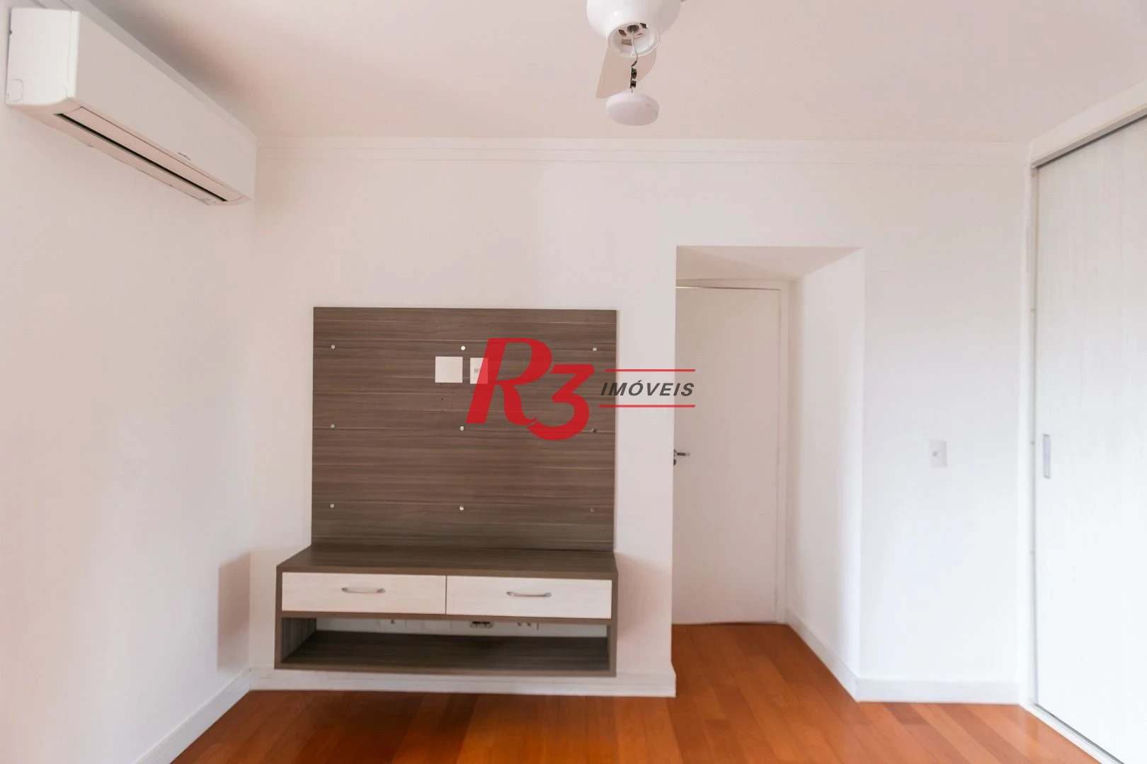 Apartamento com 2 dormitórios à venda, 69 m² - Encruzilhada - Santos/SP