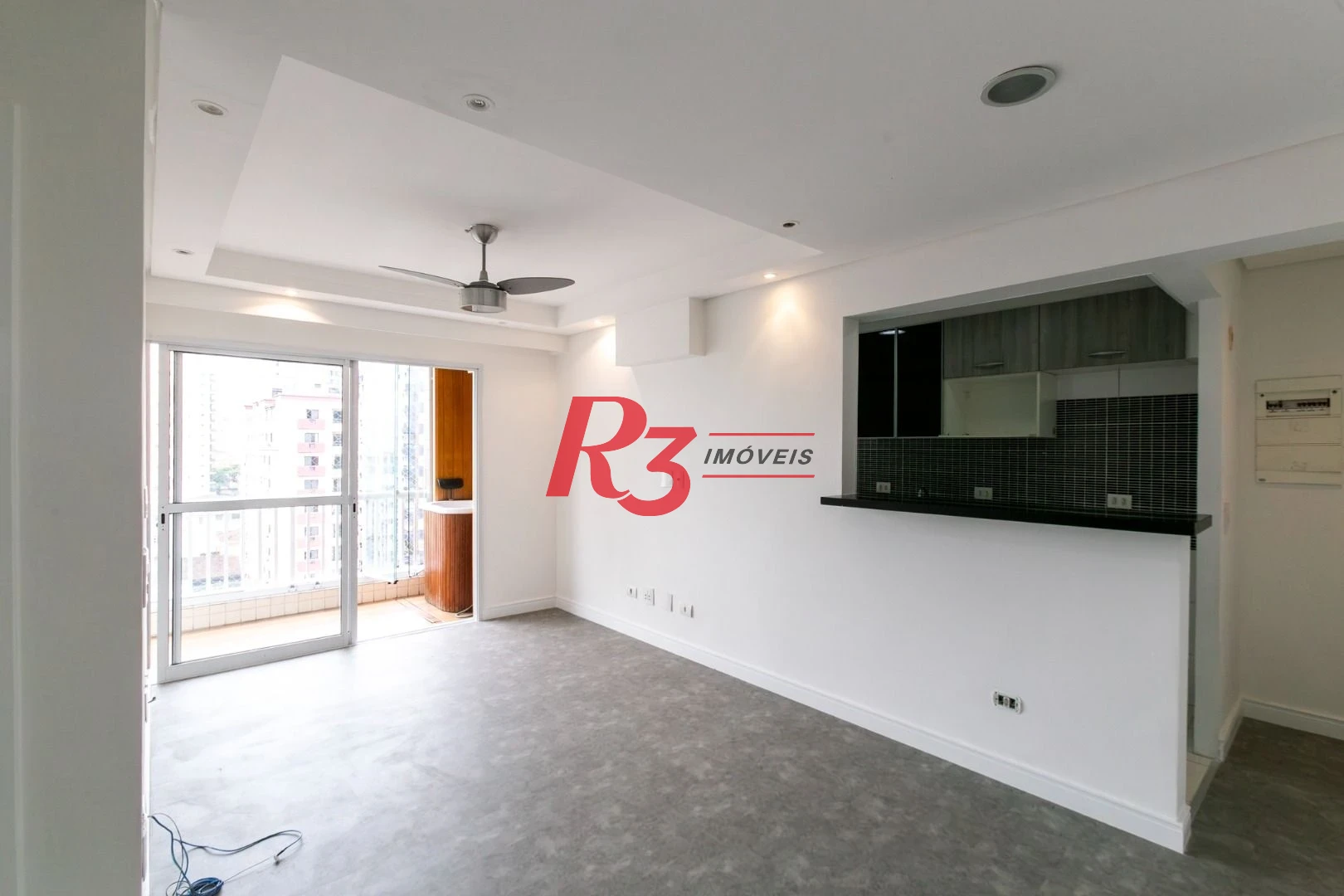 Apartamento com 2 dormitórios à venda, 69 m² - Encruzilhada - Santos/SP
