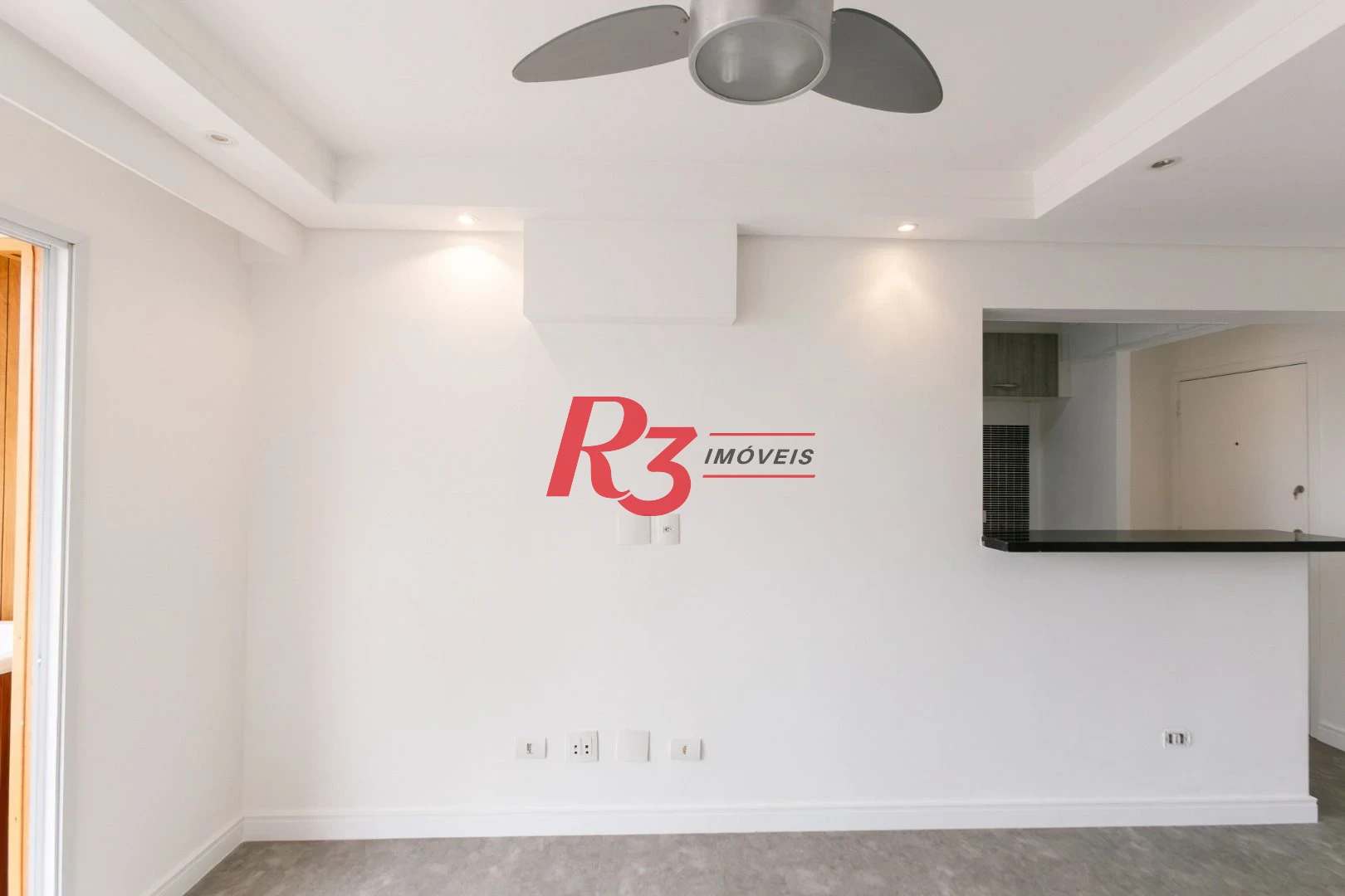 Apartamento com 2 dormitórios à venda, 69 m² - Encruzilhada - Santos/SP