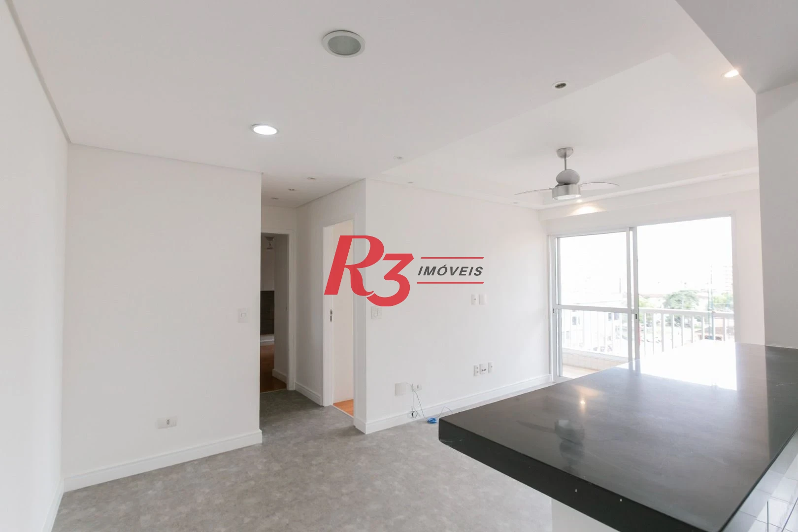 Apartamento com 2 dormitórios à venda, 69 m² - Encruzilhada - Santos/SP