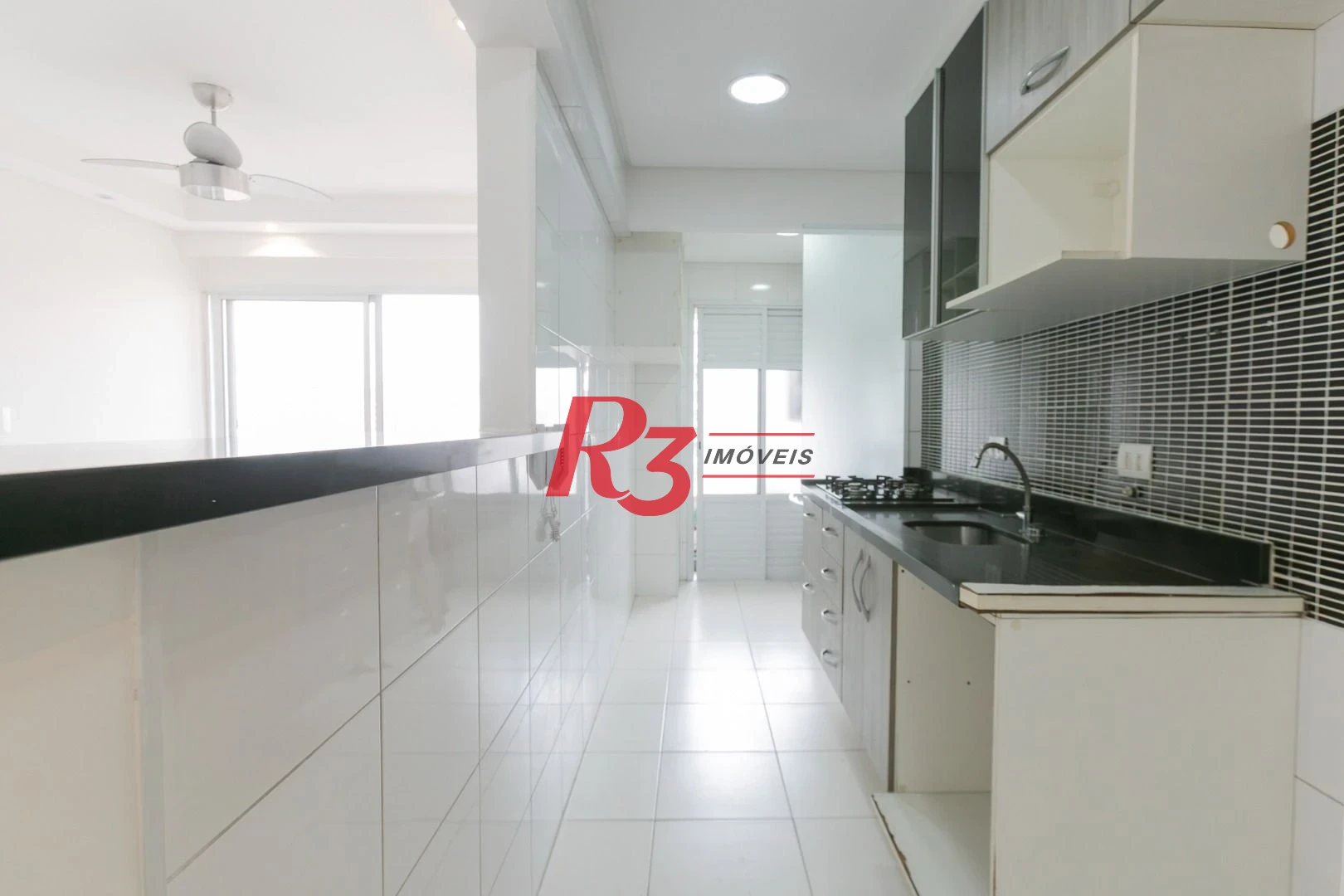 Apartamento com 2 dormitórios à venda, 69 m² - Encruzilhada - Santos/SP