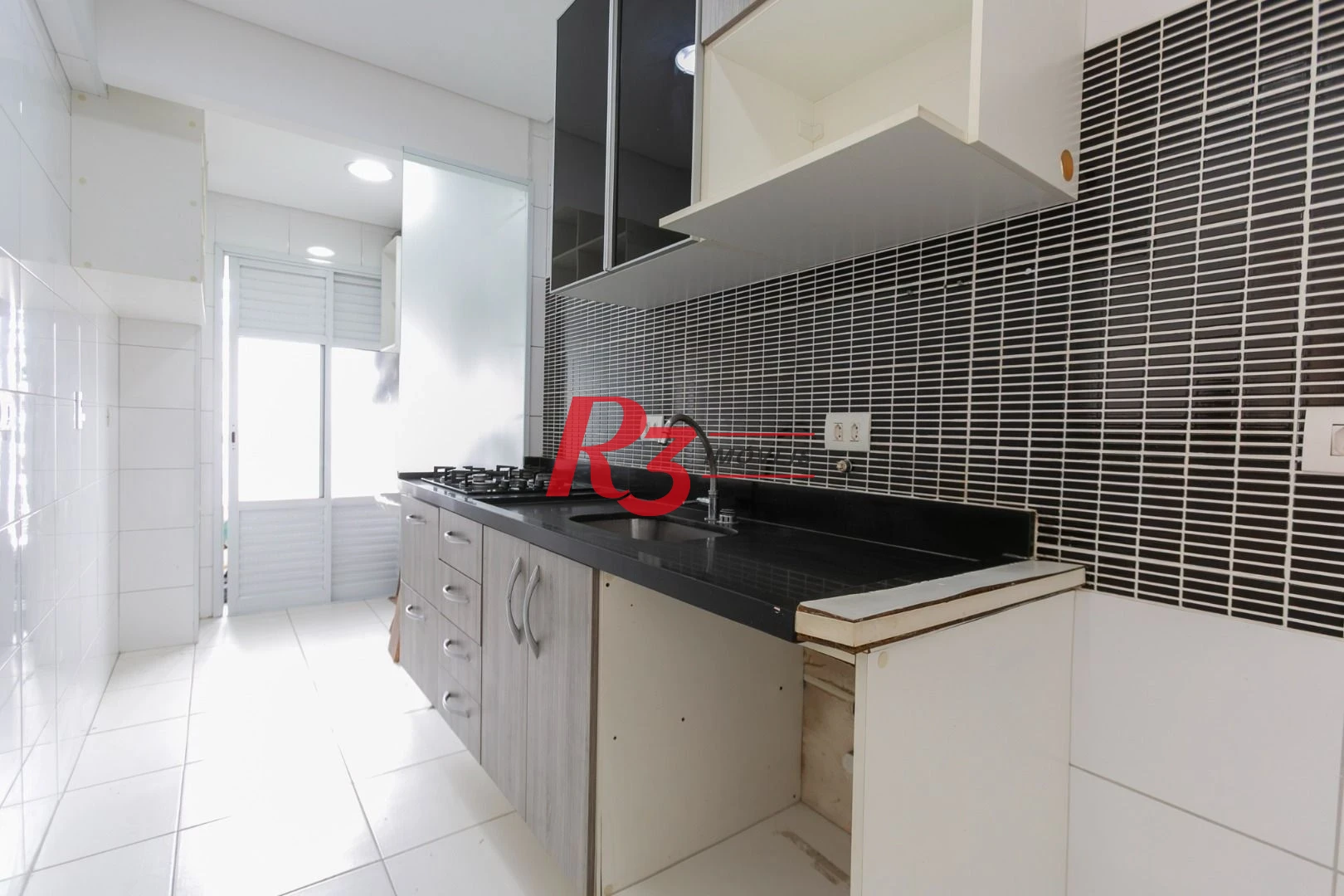 Apartamento com 2 dormitórios à venda, 69 m² - Encruzilhada - Santos/SP