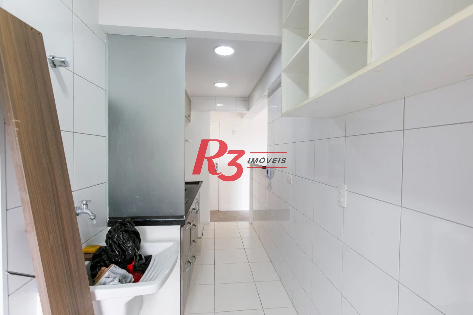 Apartamento com 2 dormitórios à venda, 69 m² - Encruzilhada - Santos/SP