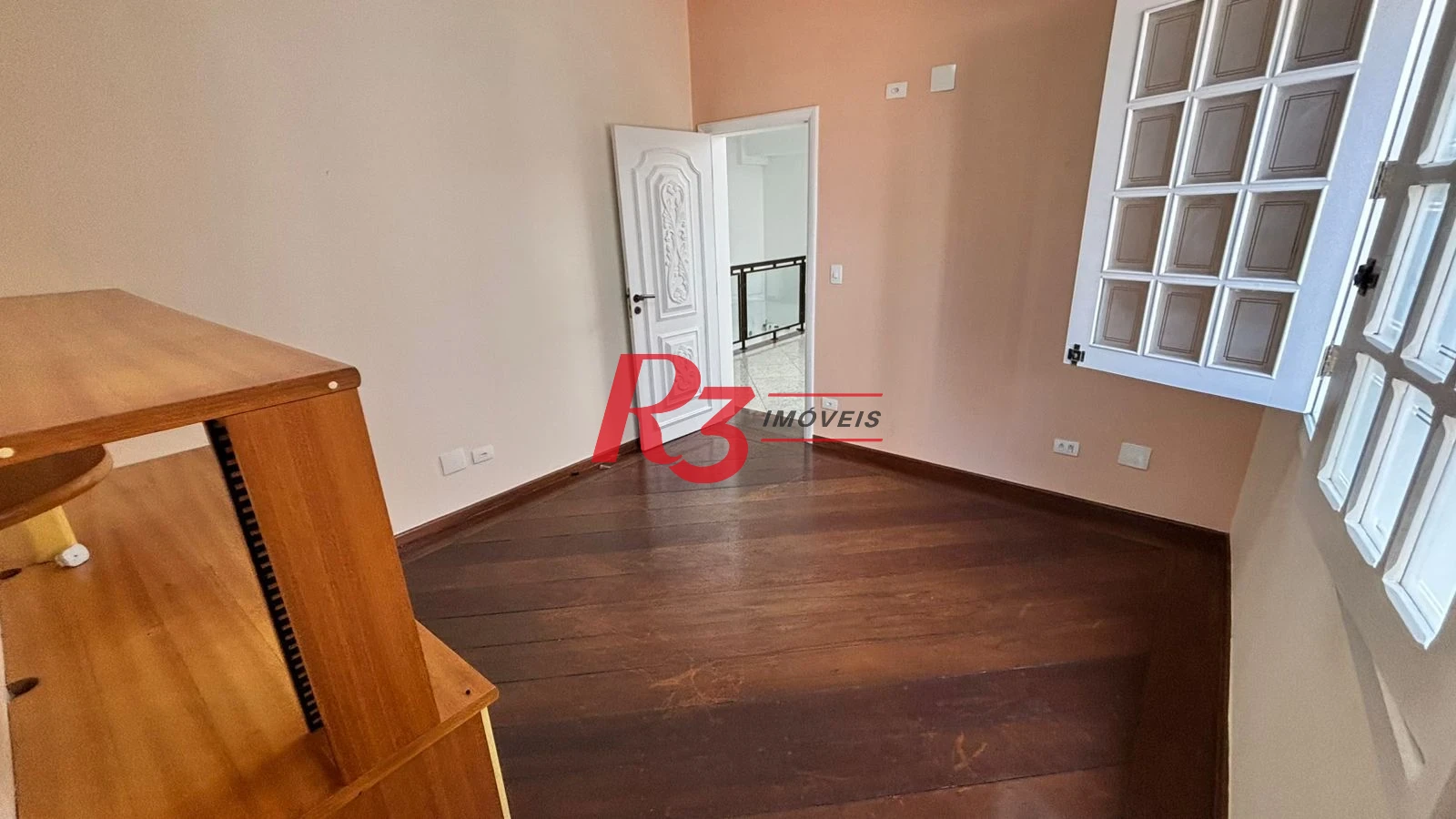 Sobrado à venda, 329 m² por R$ 2.650.000,00 - Ponta da Praia - Santos/SP