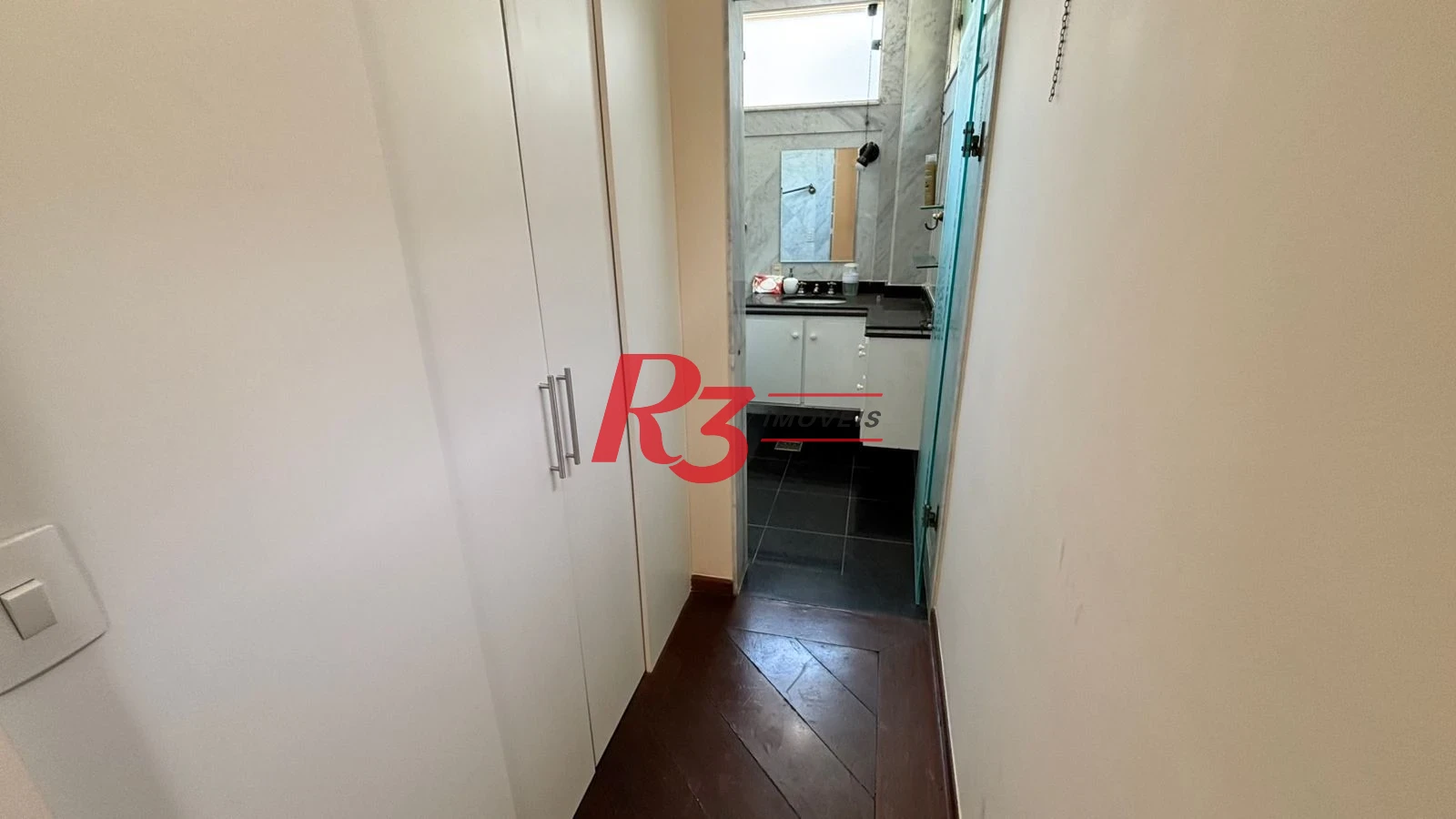 Sobrado à venda, 329 m² por R$ 2.650.000,00 - Ponta da Praia - Santos/SP