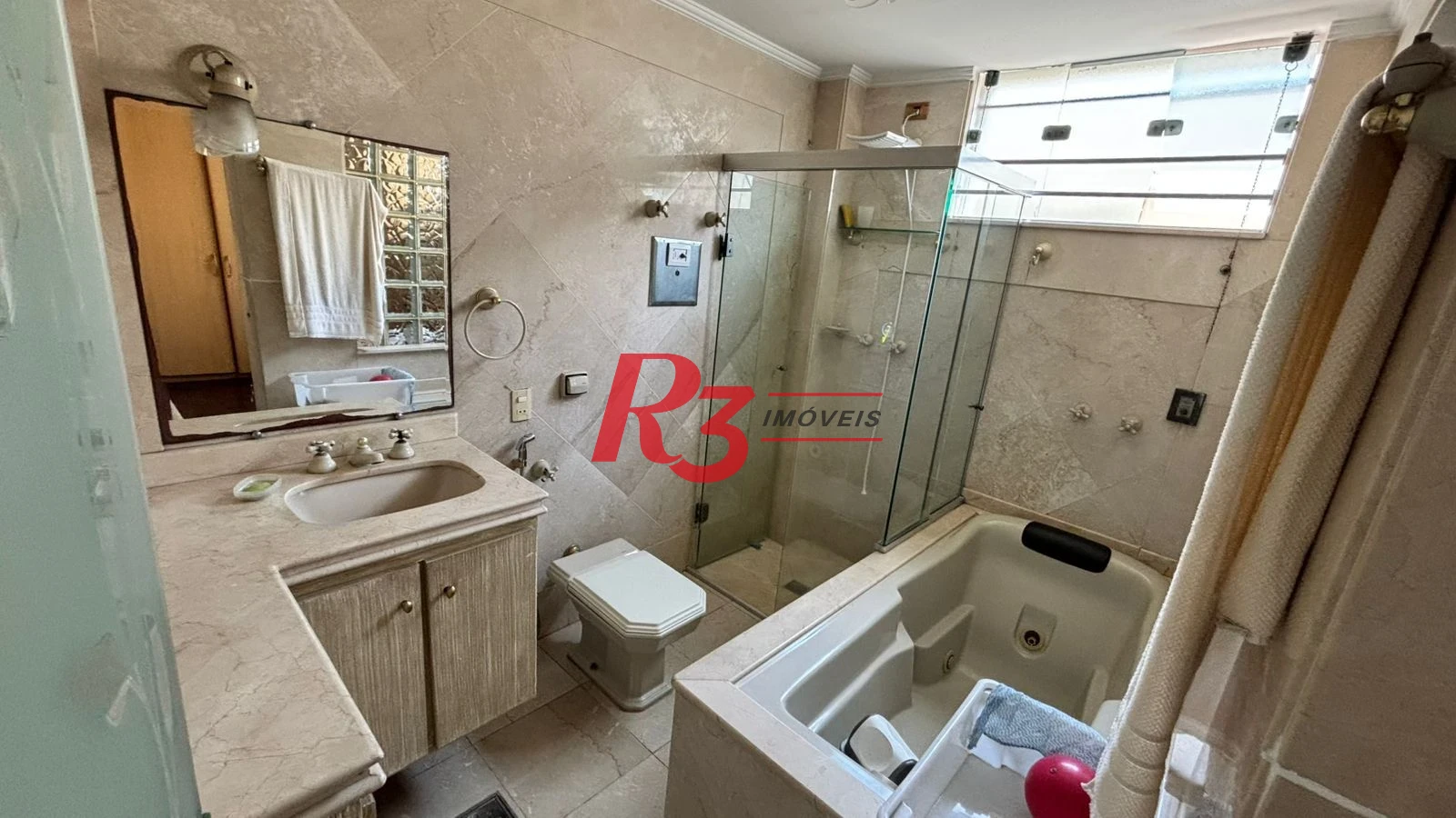 Sobrado à venda, 329 m² por R$ 2.650.000,00 - Ponta da Praia - Santos/SP