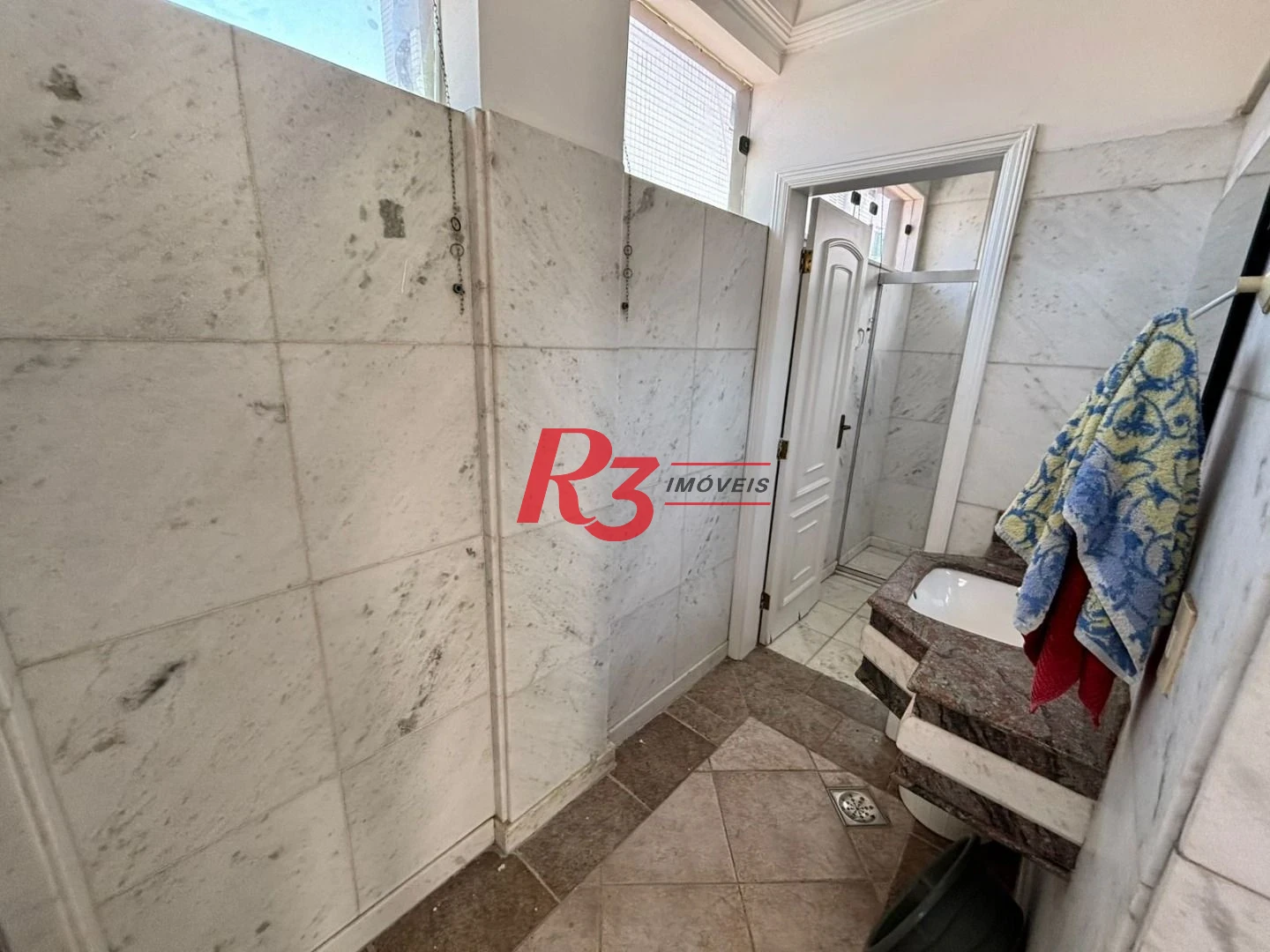 Sobrado à venda, 329 m² por R$ 2.650.000,00 - Ponta da Praia - Santos/SP