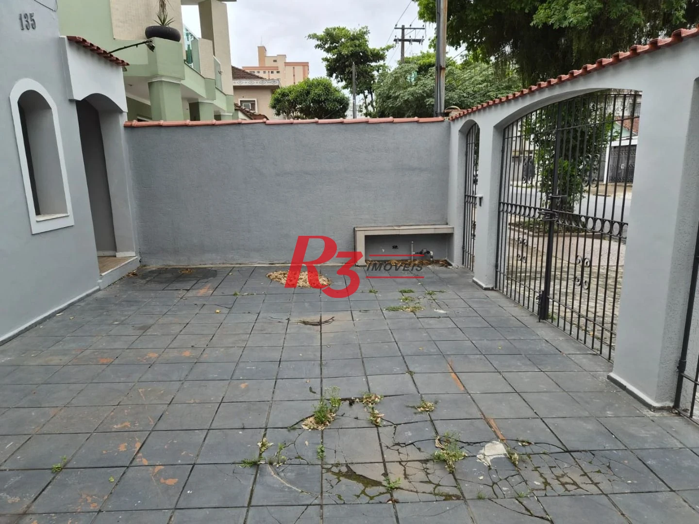 Casa, 180 m² - venda por R$ 1.300.000,00 ou aluguel por R$ 7.000,00/mês - Embaré - Santos/SP