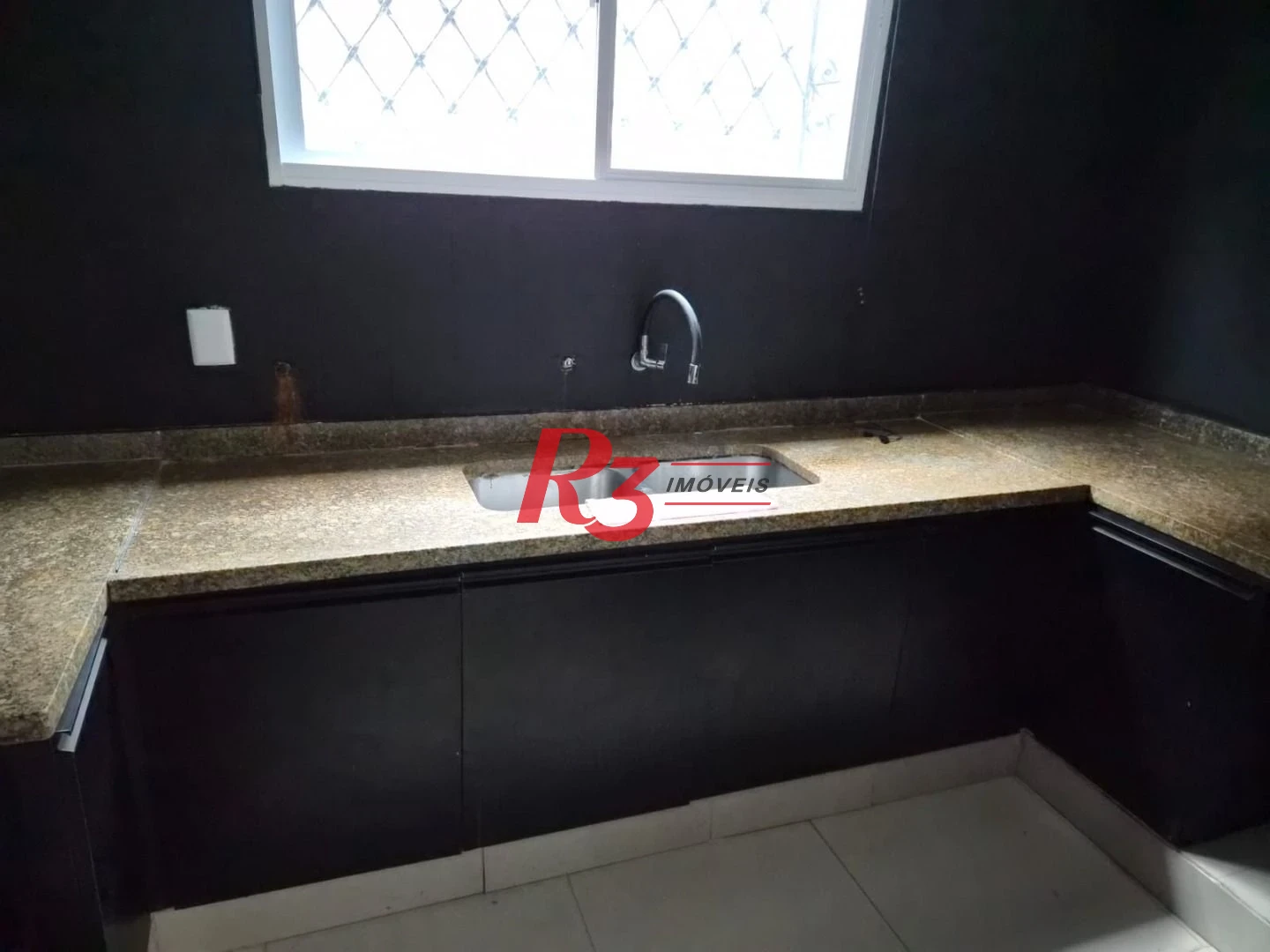 Casa, 180 m² - venda por R$ 1.300.000,00 ou aluguel por R$ 7.000,00/mês - Embaré - Santos/SP