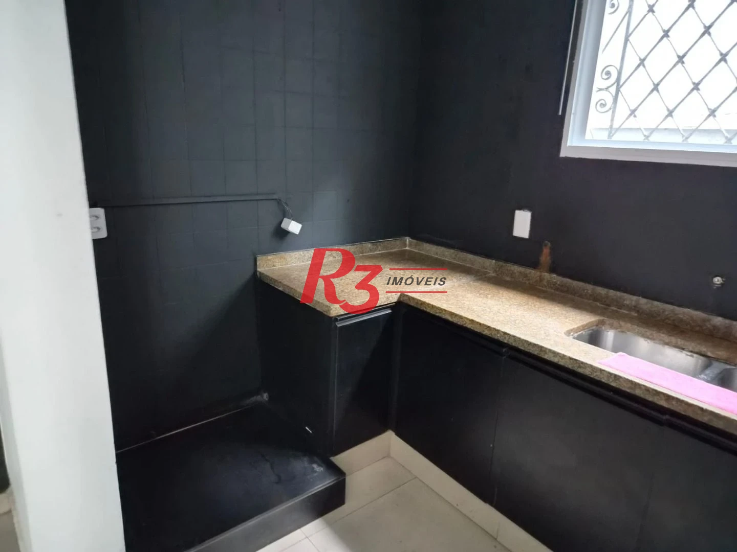 Casa, 180 m² - venda por R$ 1.300.000,00 ou aluguel por R$ 7.000,00/mês - Embaré - Santos/SP