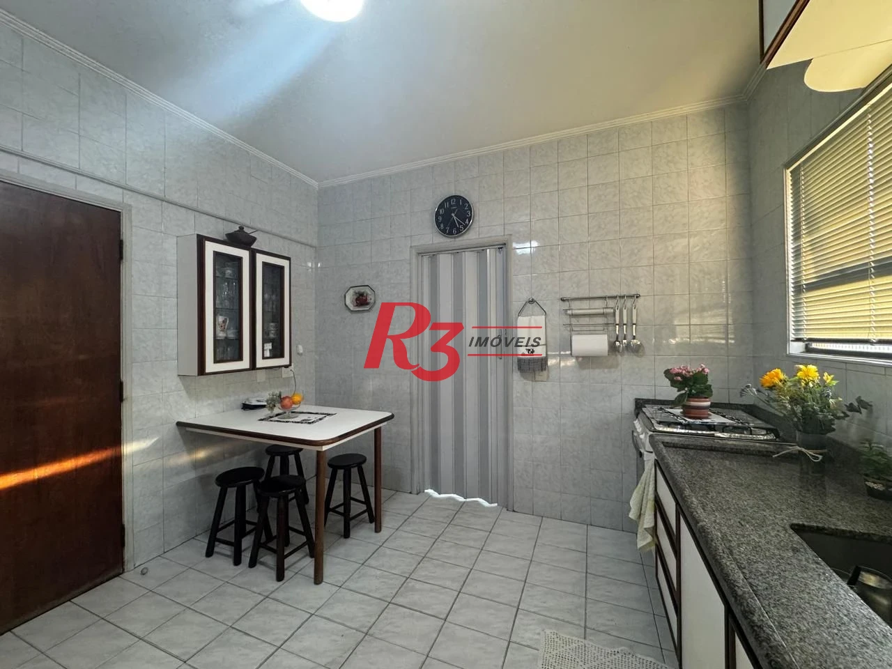 Apartamento com 2 dormitórios à venda, 105 m² por R$ 480.000,00 - Centro - São Vicente/SP