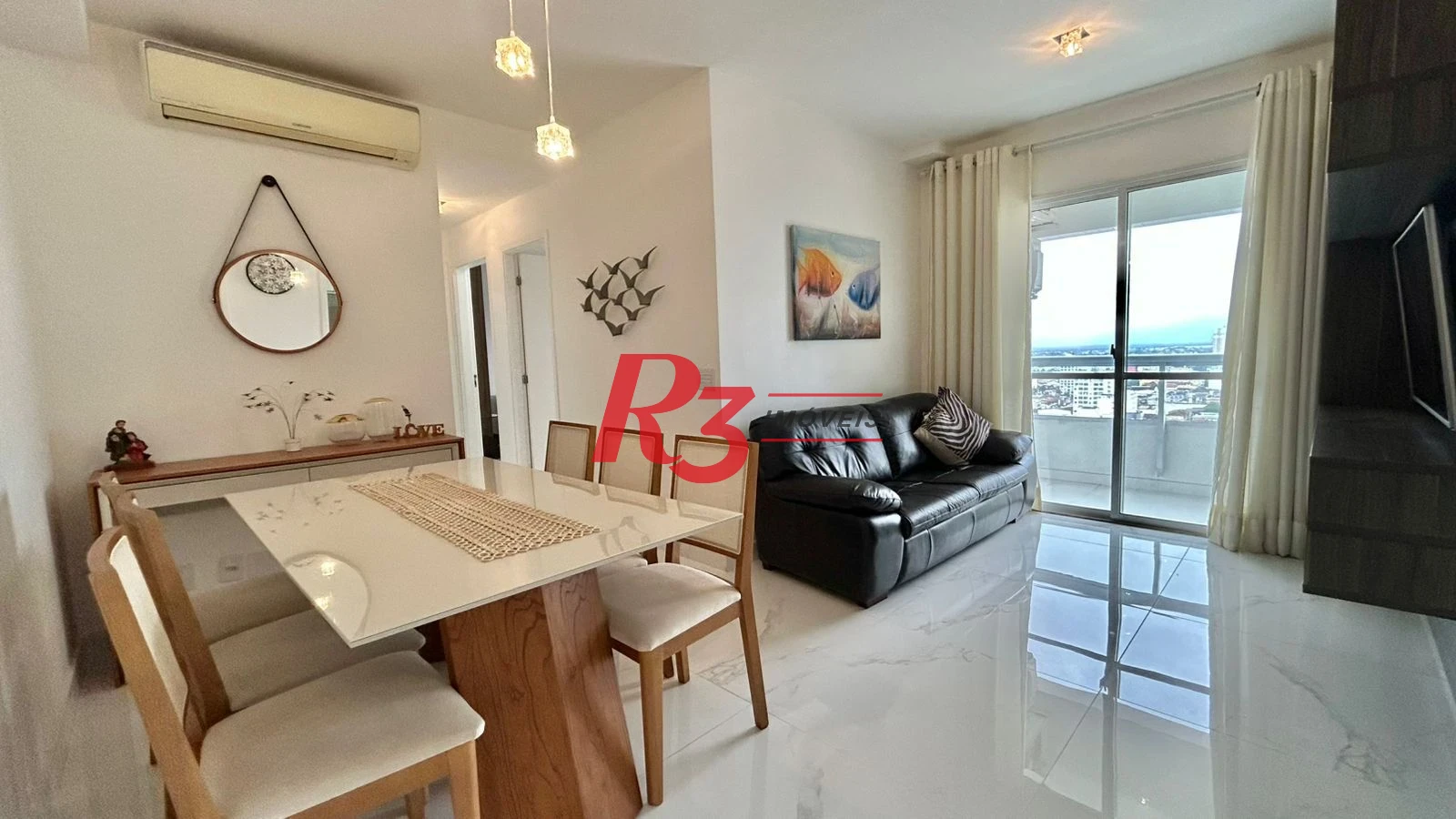 Apartamento com 2 dormitórios à venda, por R$ 650.000 - Centro - São Vicente/SP