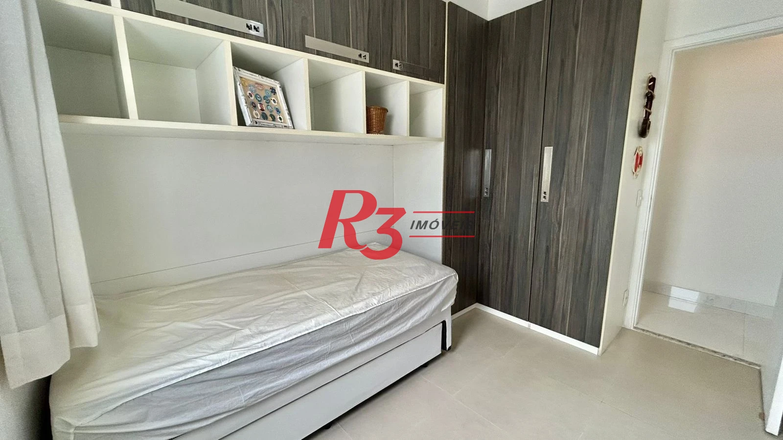 Apartamento com 2 dormitórios à venda, por R$ 650.000 - Centro - São Vicente/SP