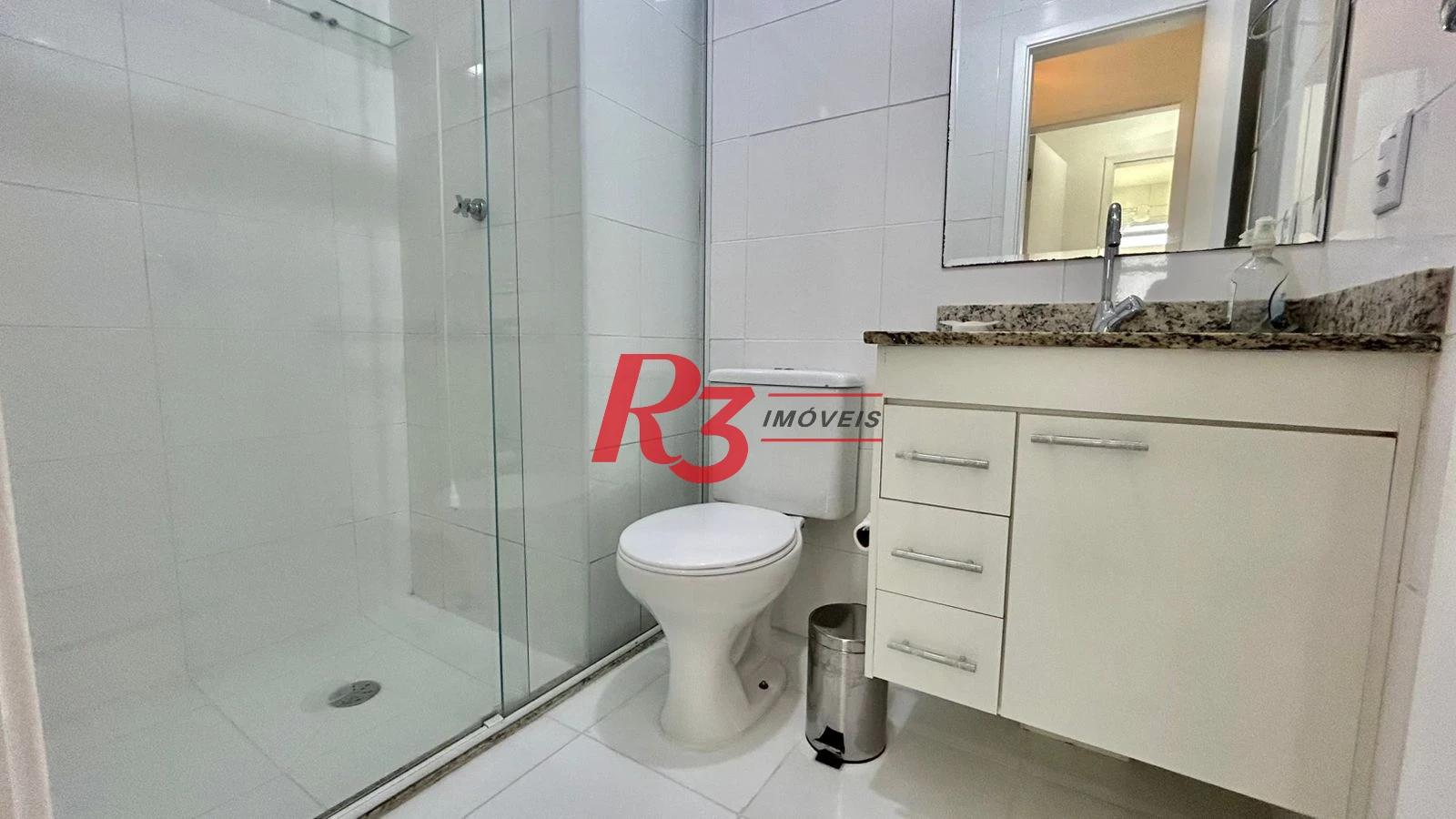Apartamento com 2 dormitórios à venda, por R$ 650.000 - Centro - São Vicente/SP