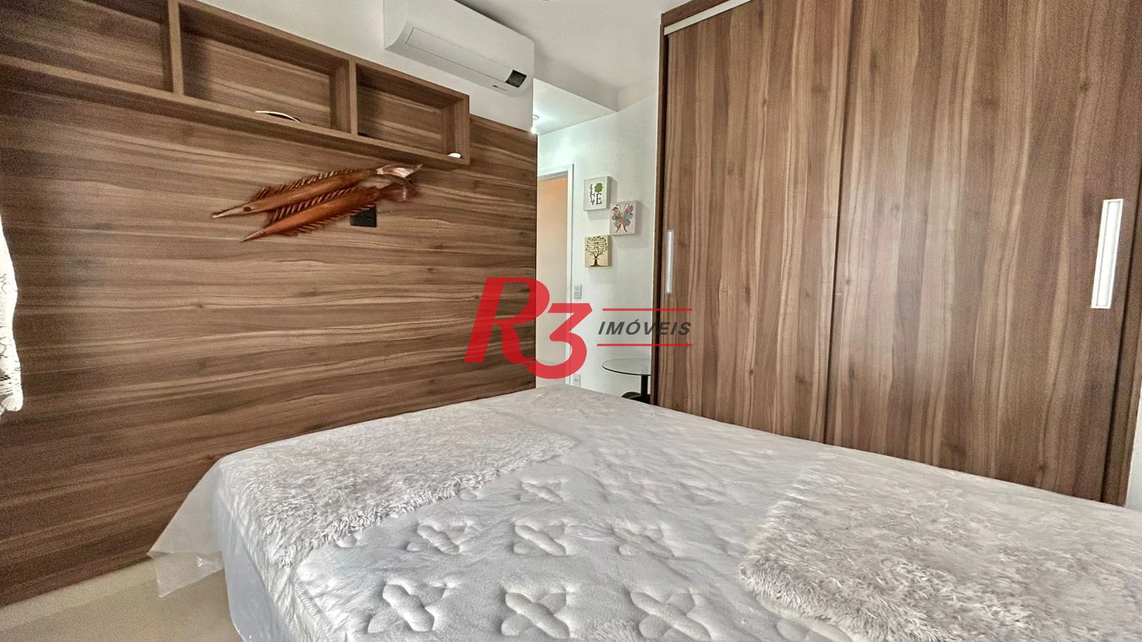 Apartamento com 2 dormitórios à venda, por R$ 650.000 - Centro - São Vicente/SP