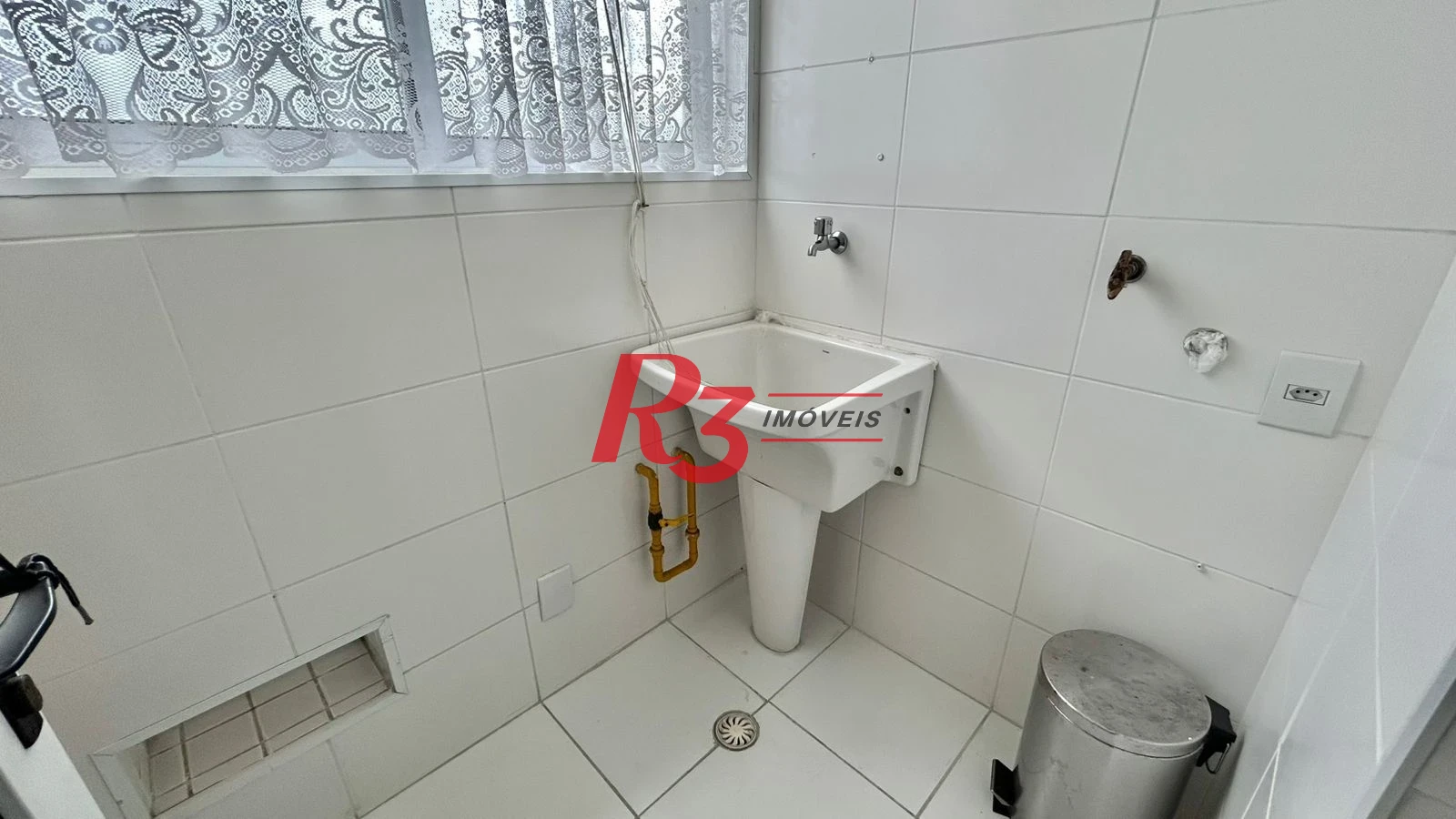 Apartamento com 2 dormitórios à venda, por R$ 650.000 - Centro - São Vicente/SP